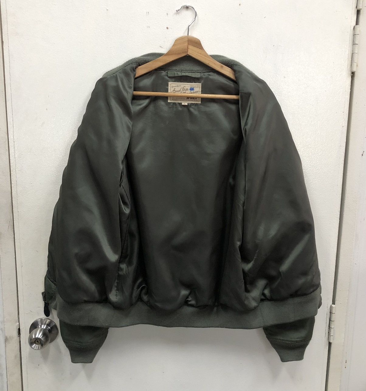 Avirex AVIREX L-2B TOMCAT Ma-1 Flight Bomber Jacket Size US XL / EU 56 / 4 - 15 Thumbnail