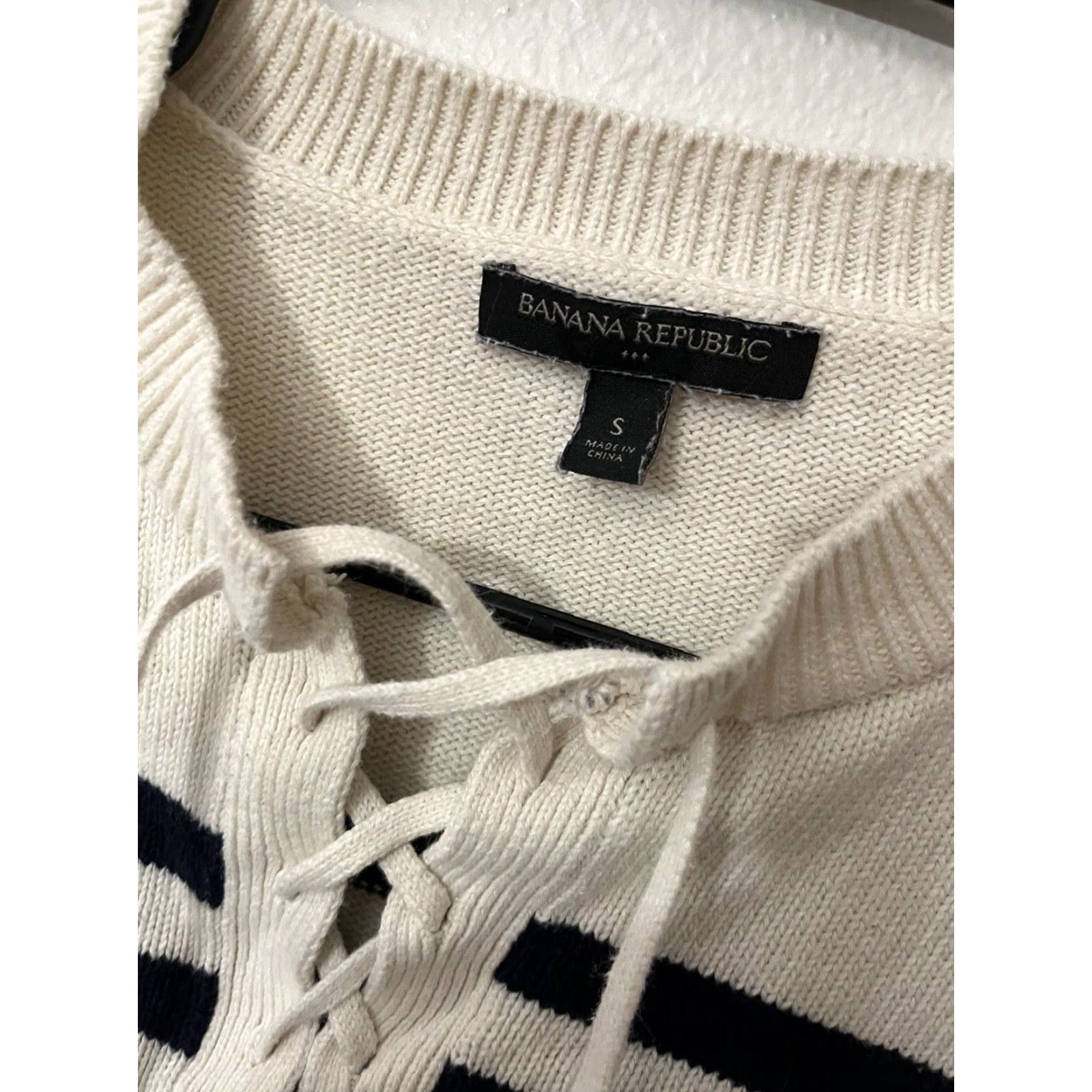 Banana Republic Banana Republic lace up tassel striped loose fit sweater Size S White Navy Size S / US 4 / IT 40 - 3 Thumbnail