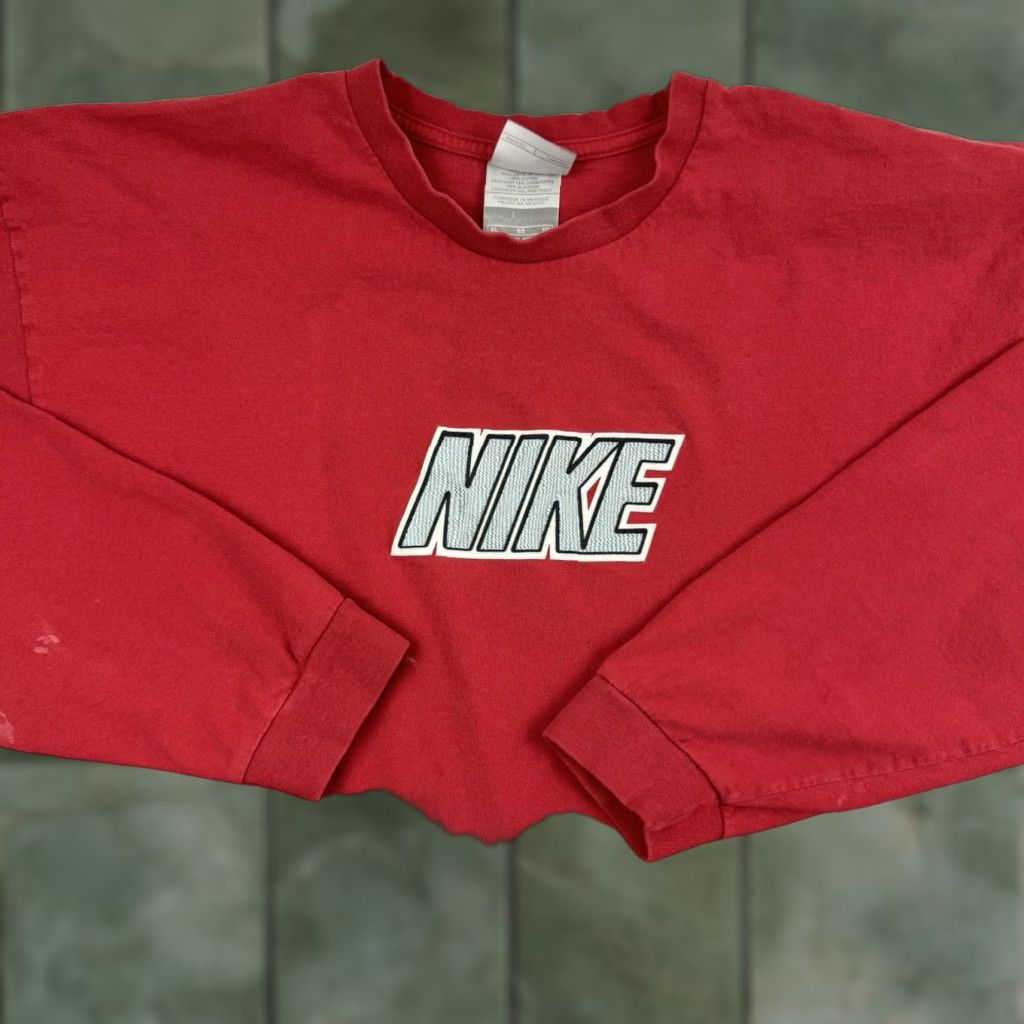 Nike VINTAGE Nike Long Sleeve Shirt Men XL Red Embroidered Grunge 90s Concert Style Crew Neck (Embroidered Silver Tag) Size US XL / EU 56 / 4 - 1 Thumbnail