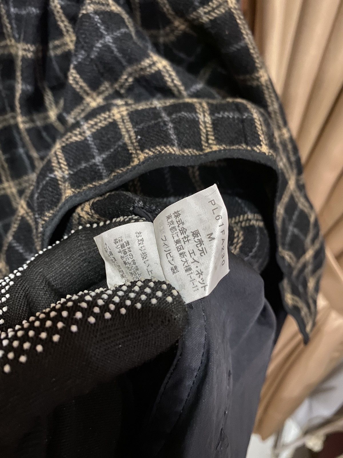 Issey Miyake Plantation Oversized Coat with Plaid Lining – Black Size US L / EU 52-54 / 3 - 8 Thumbnail