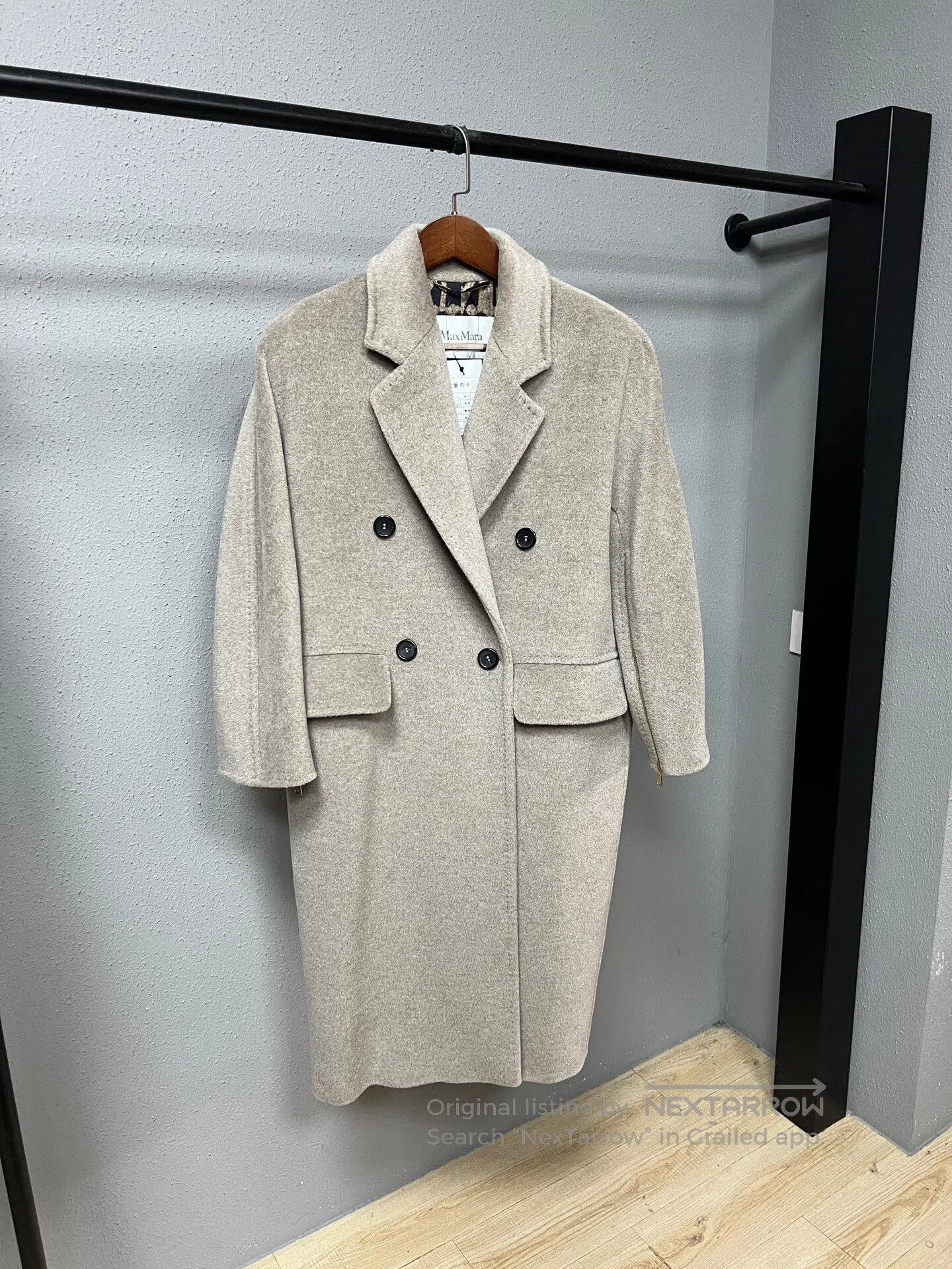 elegant maxmara coat in beige color.