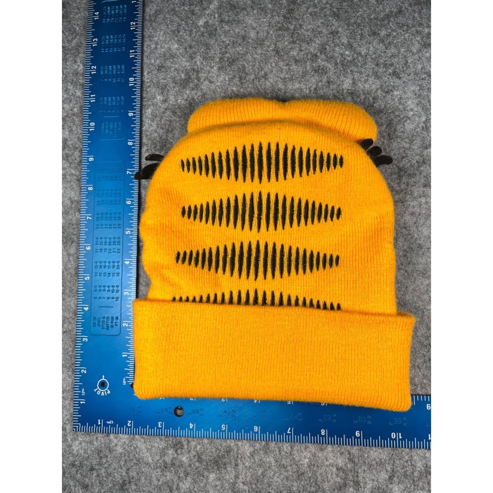 Nickelodeon Nickelodeon Garfield Beanie Adult Yellow Knit Acrylic Polyester Hat Womens Men Size US M / EU 48-50 / 2 - 5 Thumbnail