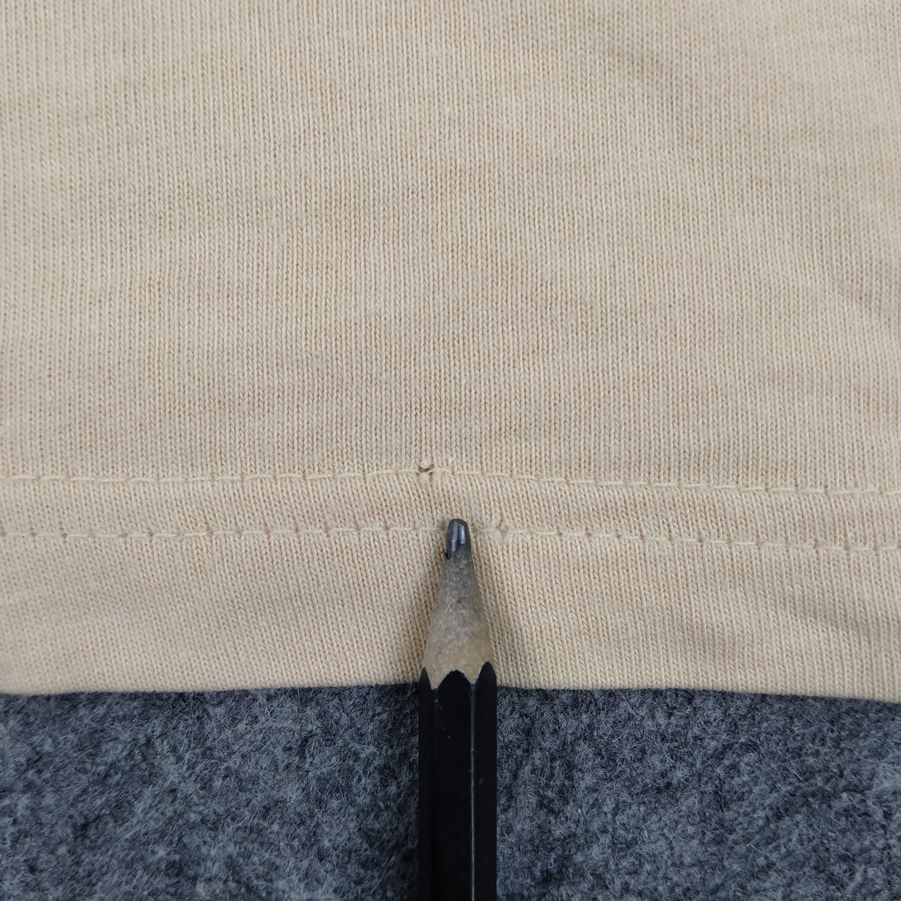 Burberry Vintage Burberry Xlarge Tshirt - G039 Size US XL / EU 56 / 4 - 12 Thumbnail
