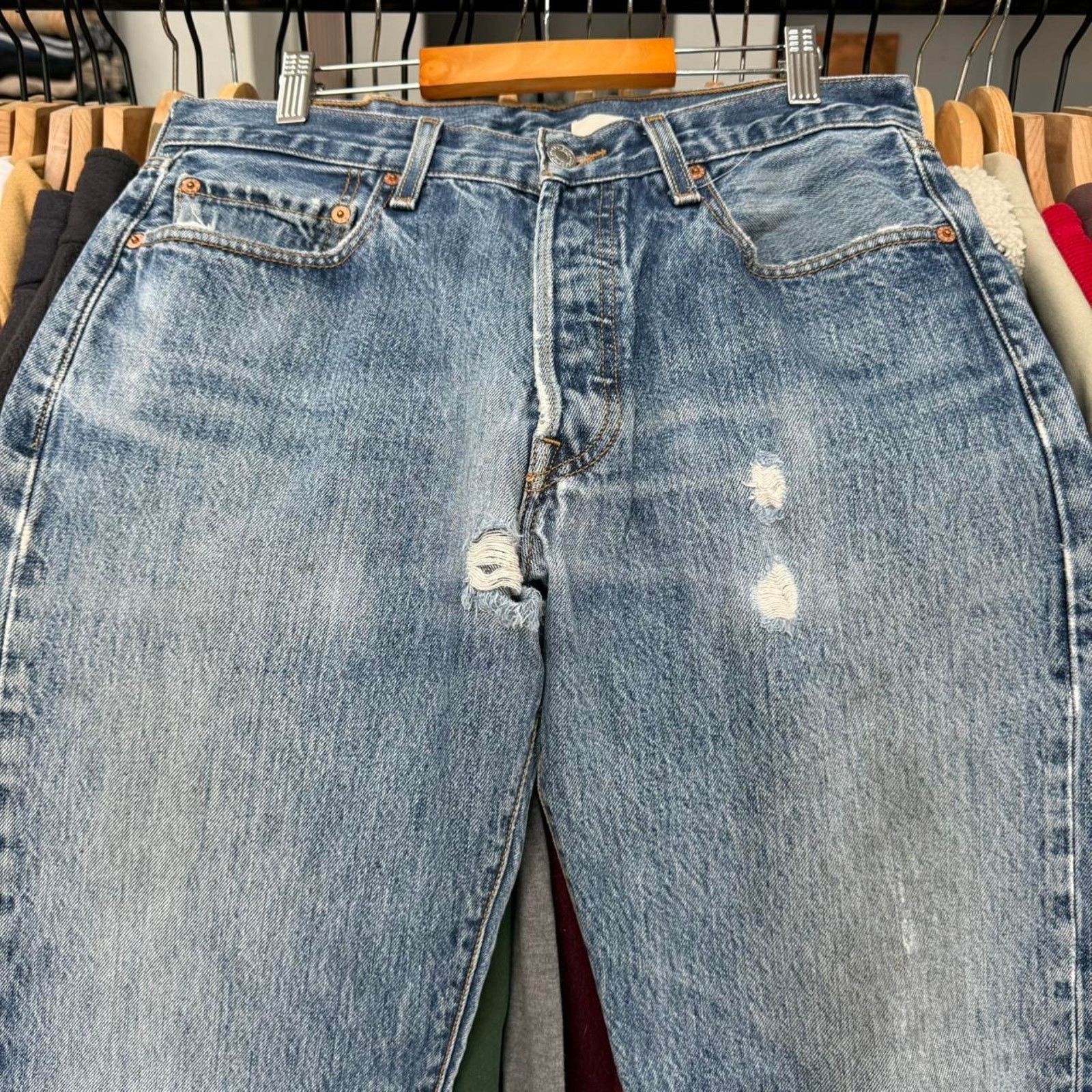Levi's Vintage 2006 Levi's 501 xx Faded and Perfectly Worn Denim Size US 31 - 2 Thumbnail