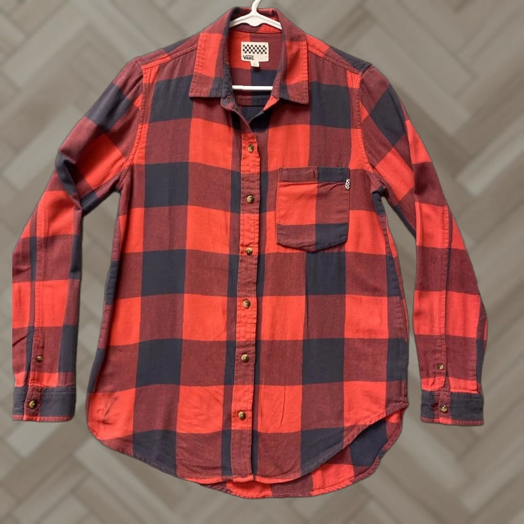 Vans Vans Casual Button-Up Shirt Women's M Red Plaid Long Sleeve Knit Size M / US 6-8 / IT 42-44 - 1 Thumbnail