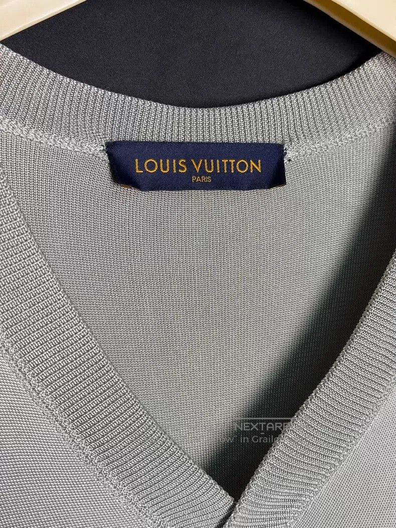Louis Vuitton Louis Vuitton Snake logo ice hockey short sleeves Size US L / EU 52-54 / 3 - 3 Thumbnail