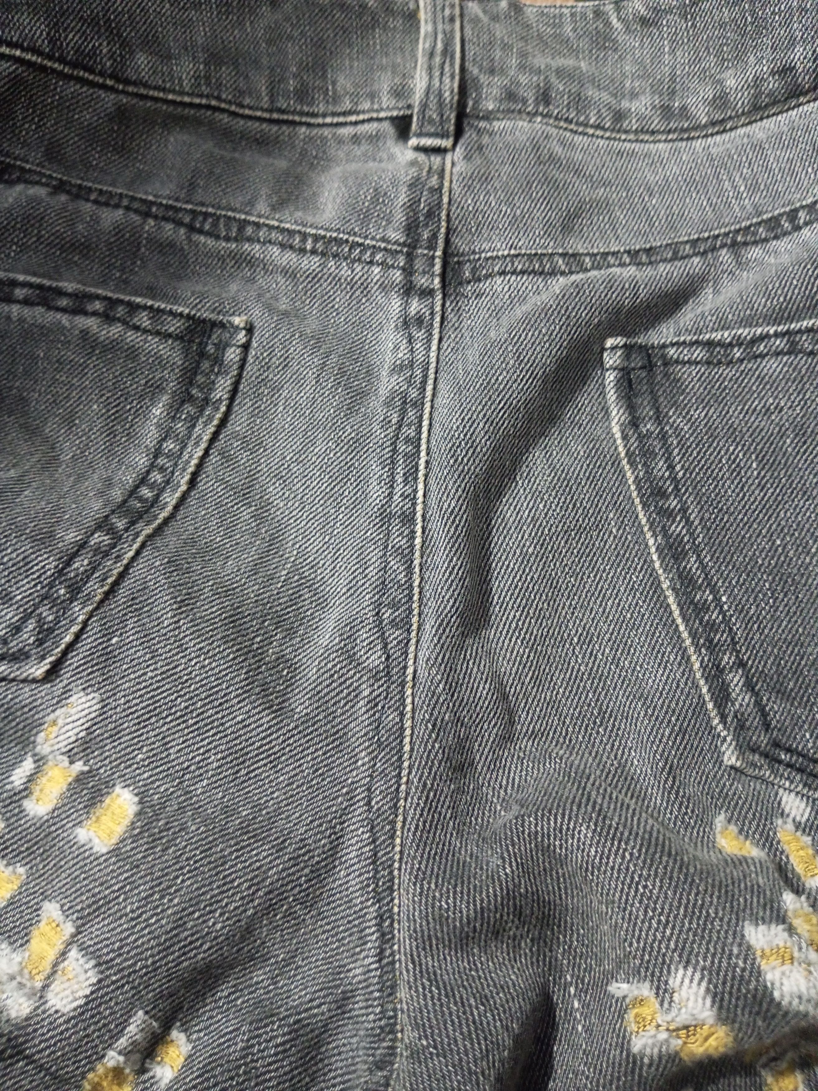 Chanel × Vintage Vintage chanel distressed denim jeans Size 29" - 19 Thumbnail