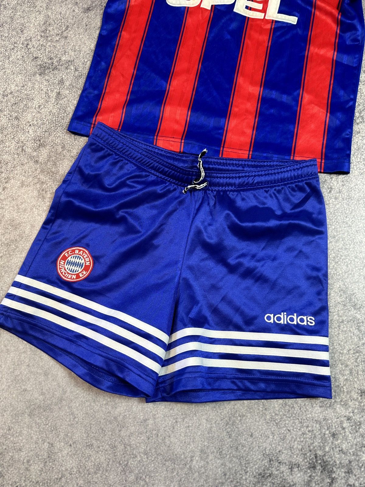 Adidas × Vintage Vintage Adidas Bayern Munich Opel Soccer Jersey Shorts Suits Size US XXS / EU 40 - 2 Thumbnail