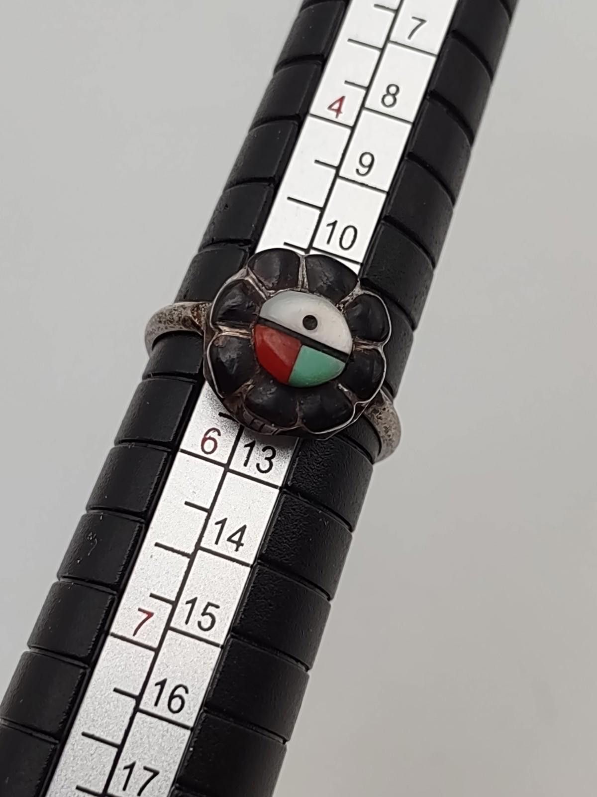 The Unbranded Brand Sterling Silver Zuni Style Inlay Flower Ring Size 5.75 Size ONE SIZE - 3 Thumbnail