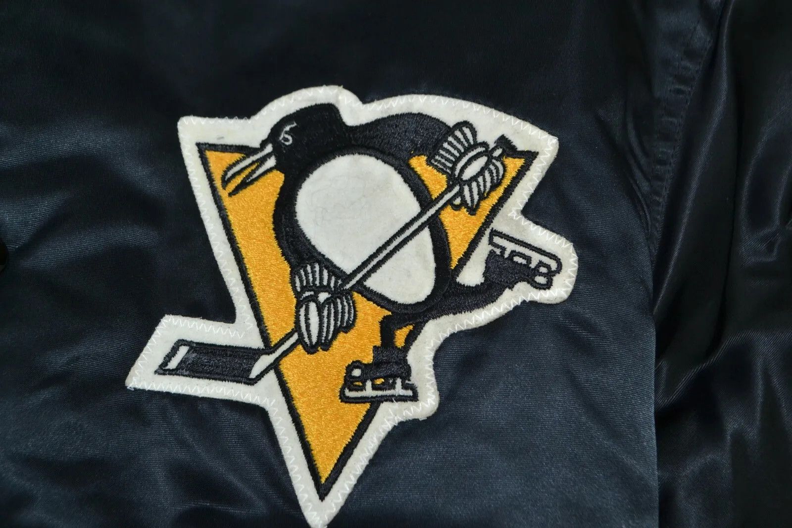 Starter NHL PITTSBURGH PENGUINS JACKET JERSEY STARTER SIZE XL ADULT Size US XL / EU 56 / 4 - 4 Thumbnail