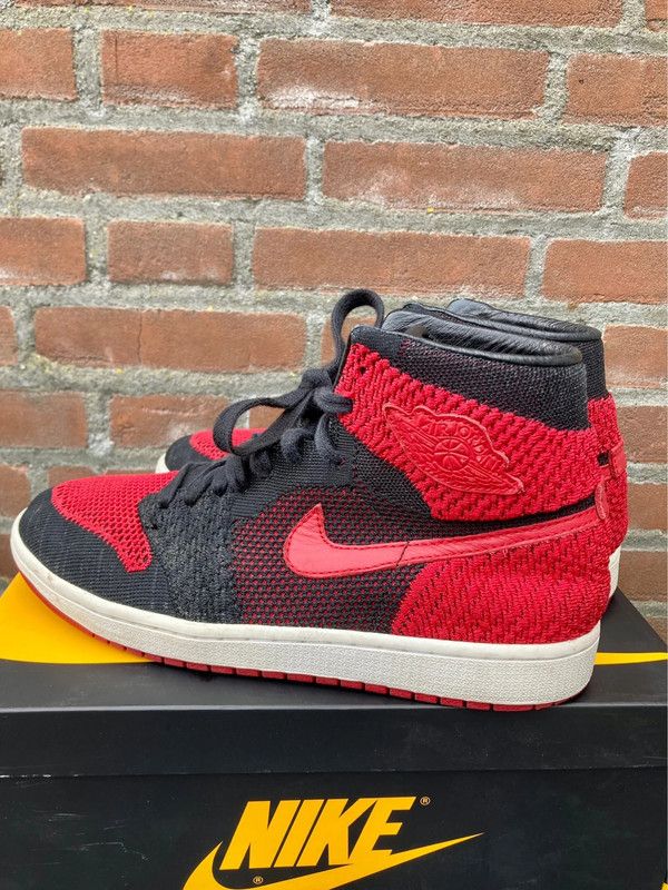 Jordan Brand Bred flyknit air I retro high og 43 Size US 9.5 / EU 42-43 - 2 Thumbnail