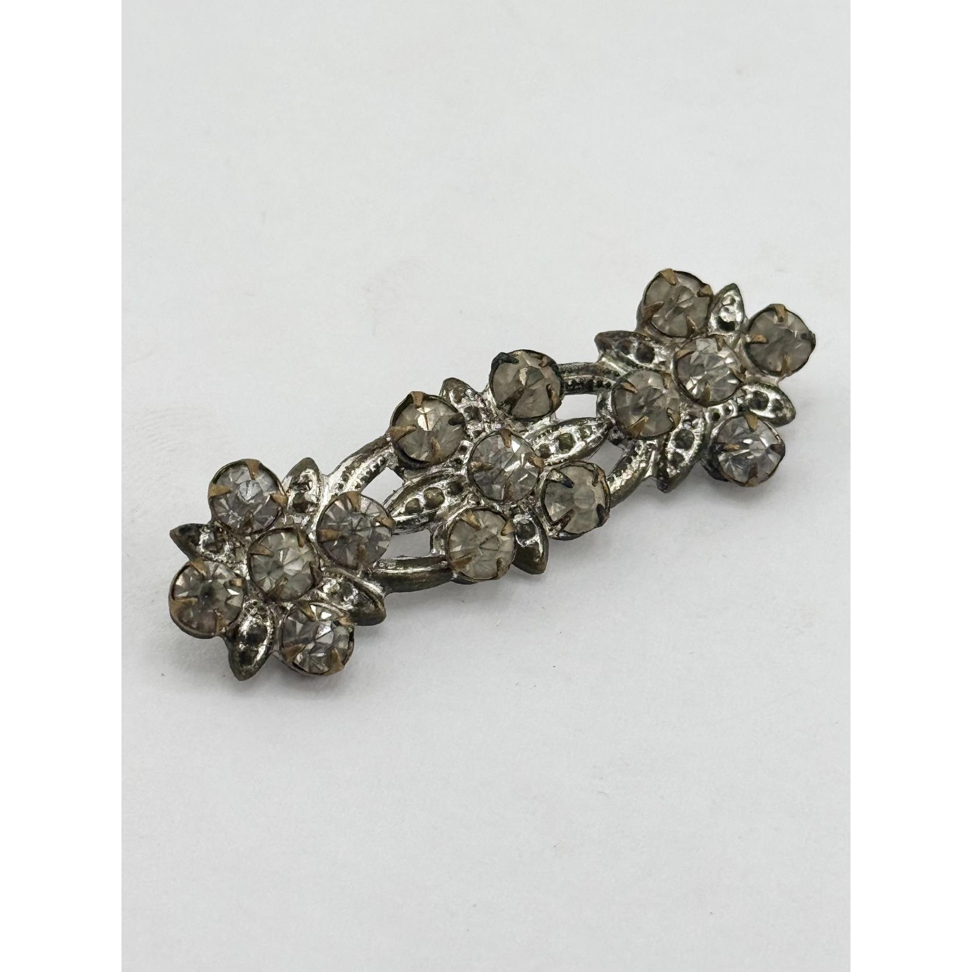 Vintage Vintage estate glass paste rhinestone c clasp floral pin Size ONE SIZE - 2 Thumbnail
