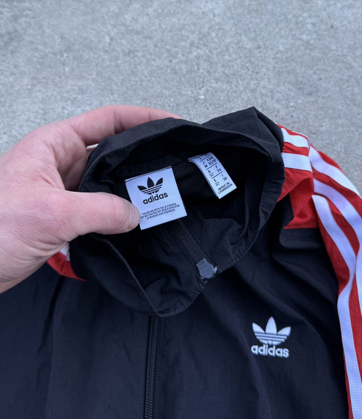 Adidas Vintage Adidas y2k avantgarde streetwear track nylon jacket Size S / US 4 / IT 40 - 12 Thumbnail