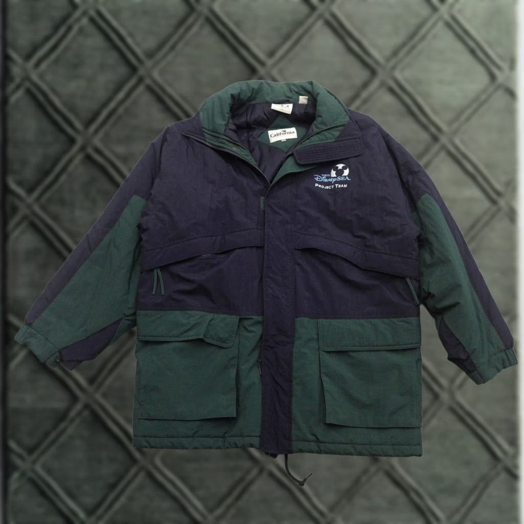 Disney VINTAGE Disney Tokyo DisneySea Crew Jacket XL Blue Men Full Zip 2000s Mens Disney Crew Jacket XL Blue Size US XL / EU 56 / 4 - 1 Thumbnail