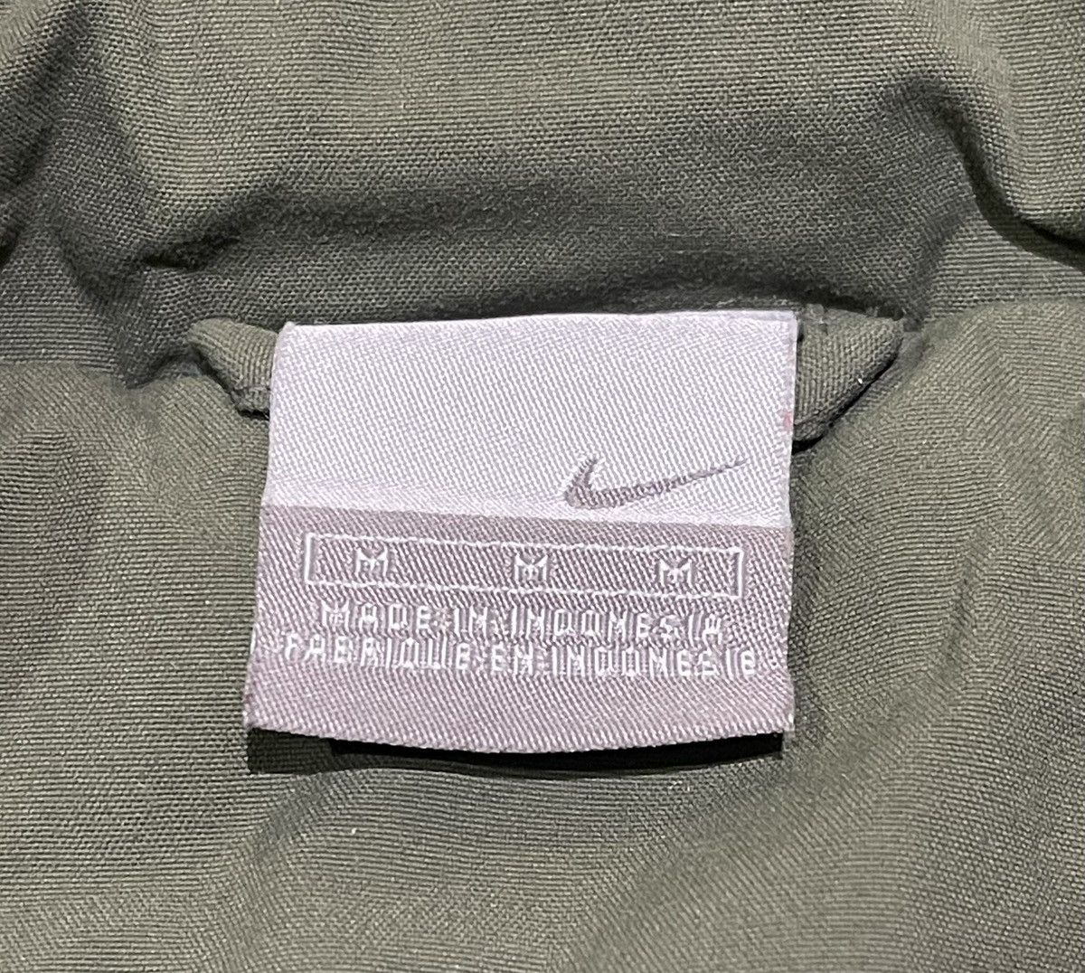 Nike Vintage Nike Puffer Vest Size US M / EU 48-50 / 2 - 5 Thumbnail