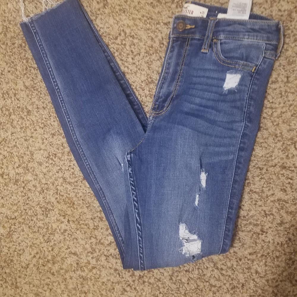 Designer Hollister Distressed Jeans High Rise Super Skinny Size 1S Size 30" / US 8 / IT 44 - 1 Thumbnail