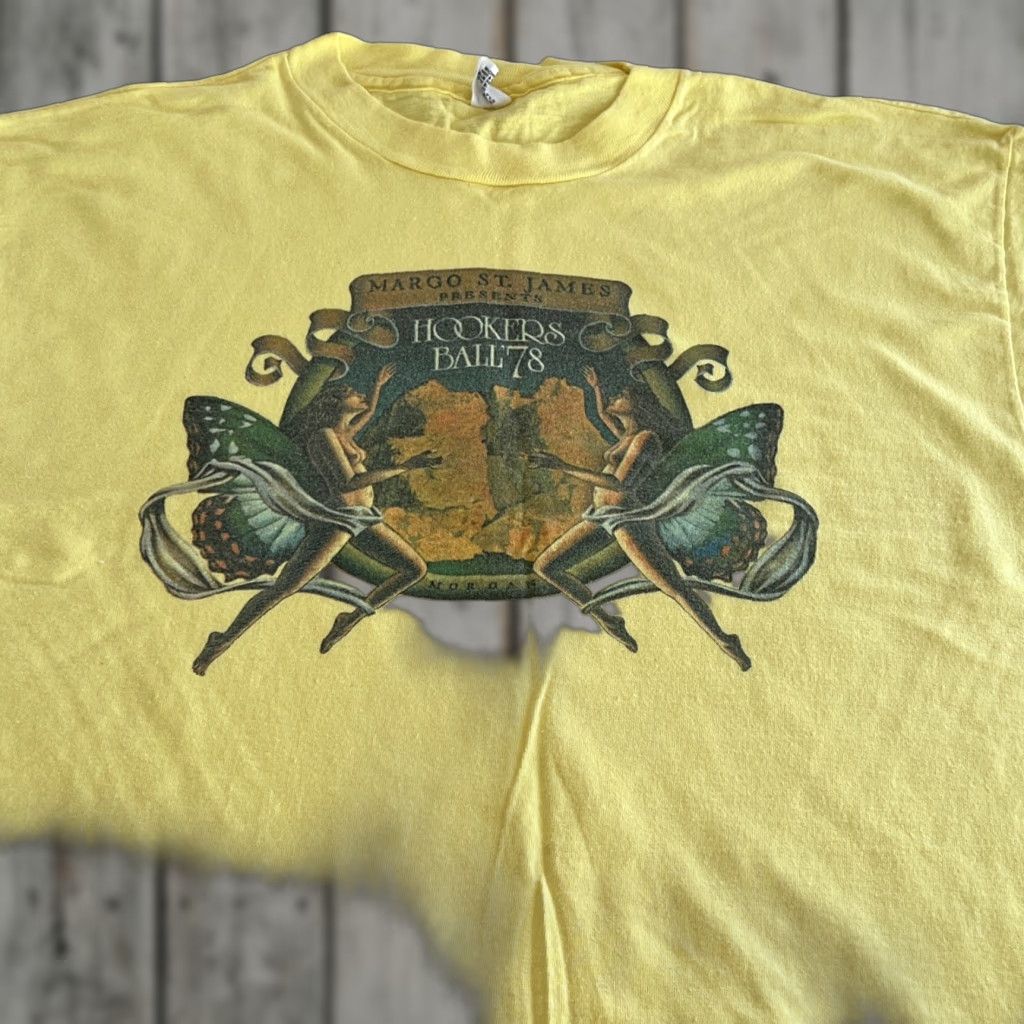 Hanes VINTAGE 1978 Hookers Ball Graphic Tee XL Hanes Short Sleeve Yellow Art Deco Unisex Size US XL / EU 56 / 4 - 1 Thumbnail