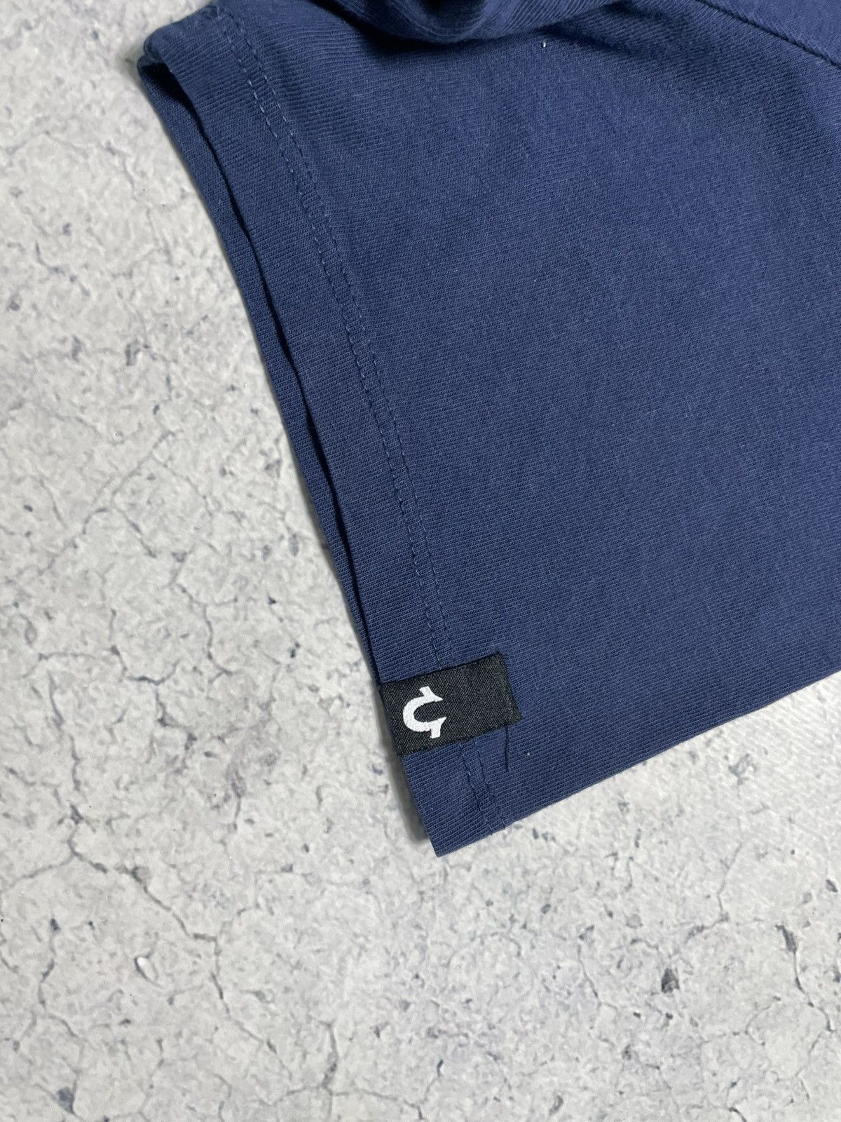 Japanese Brand × True Religion True Religion Buddha Big Logo T-Shirt Navy Y2K Size US XXL / EU 58 / 5 - 5 Thumbnail
