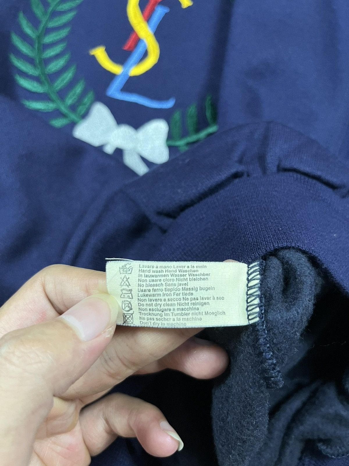 Yves Saint Laurent 90s YSL embroidery sweatshirt Size US M / EU 48-50 / 2 - 9 Thumbnail