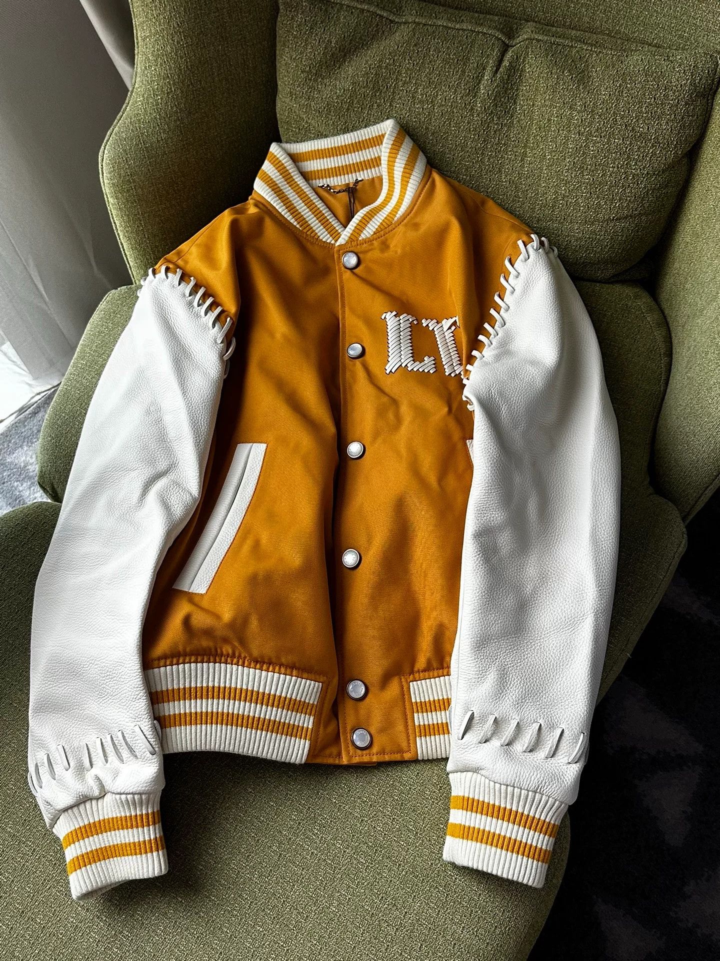 Louis Vuitton Louis Vuitton Lv24FW Yellow Leather Sleeve Jacket Size US M / EU 48-50 / 2 - 1 Thumbnail
