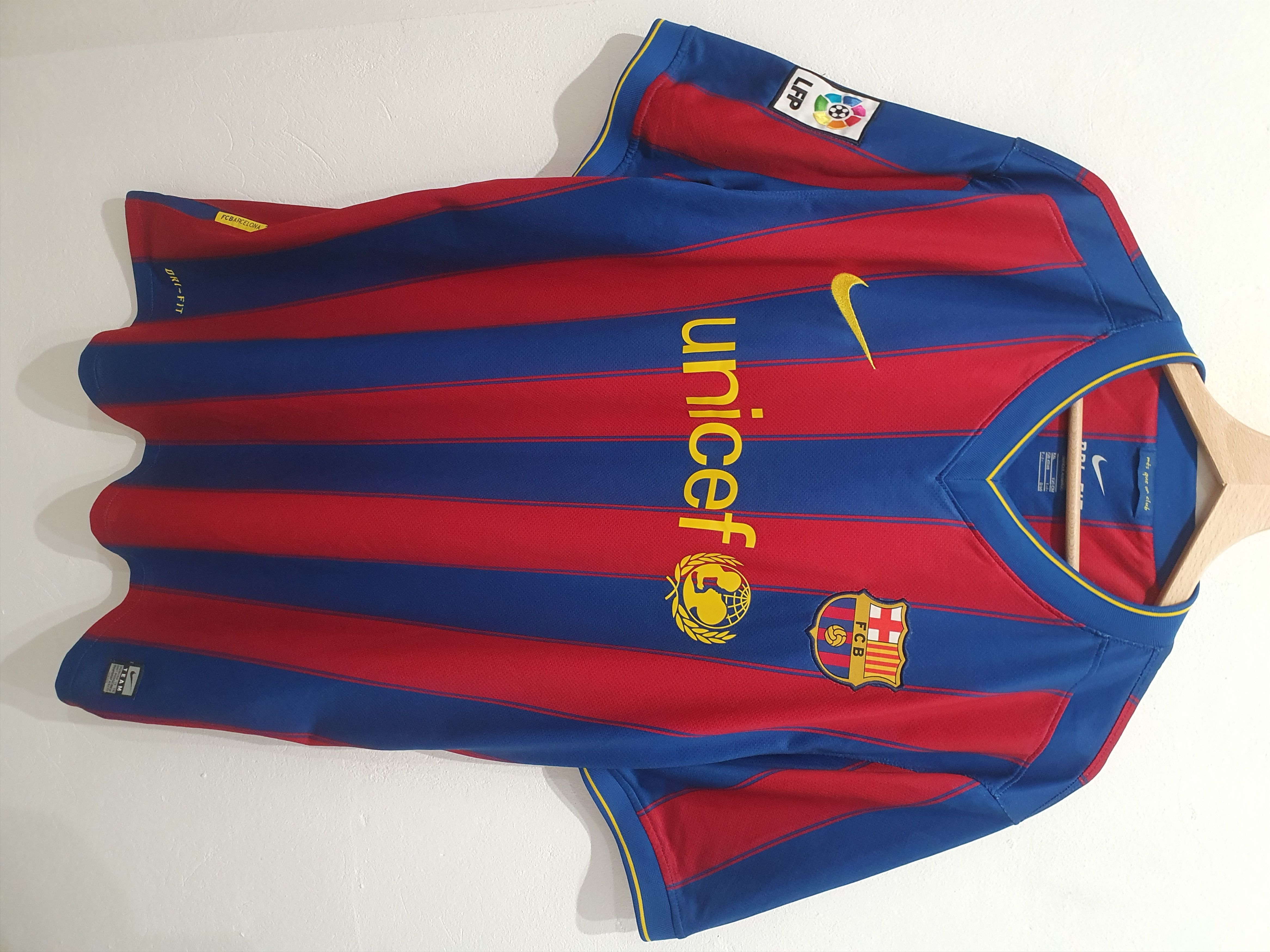 image of F C Barcelona x Jersey Fc Barcelona 2009 2010 Nike Size 2Xl Jersey Shirt in Blue/Red, Men's