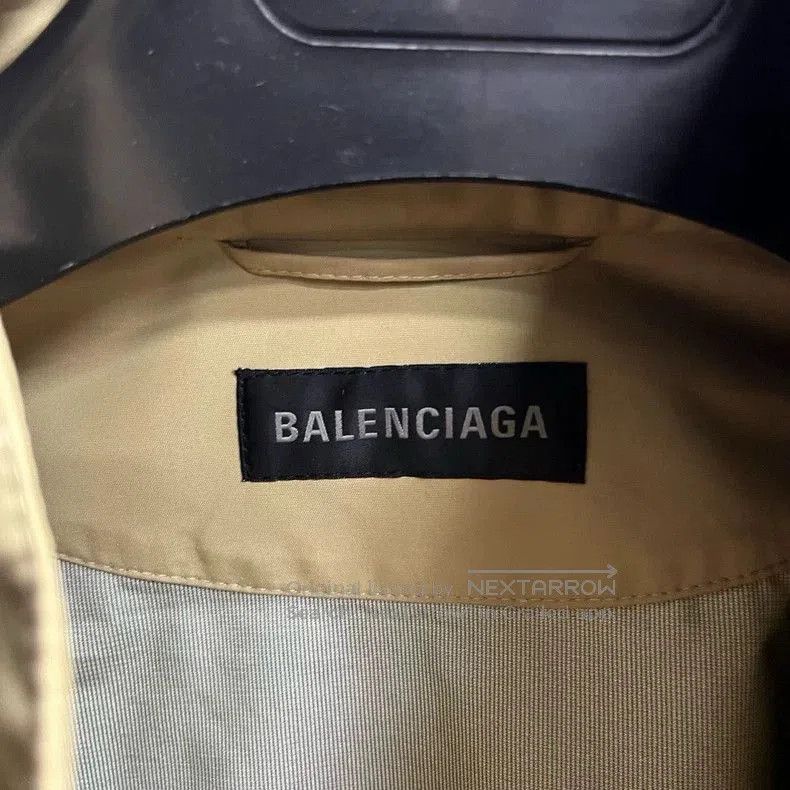Balenciaga Balenciaga Beige Logo Print Hooded Jacket. Size US XXS / EU 40 - 3 Thumbnail