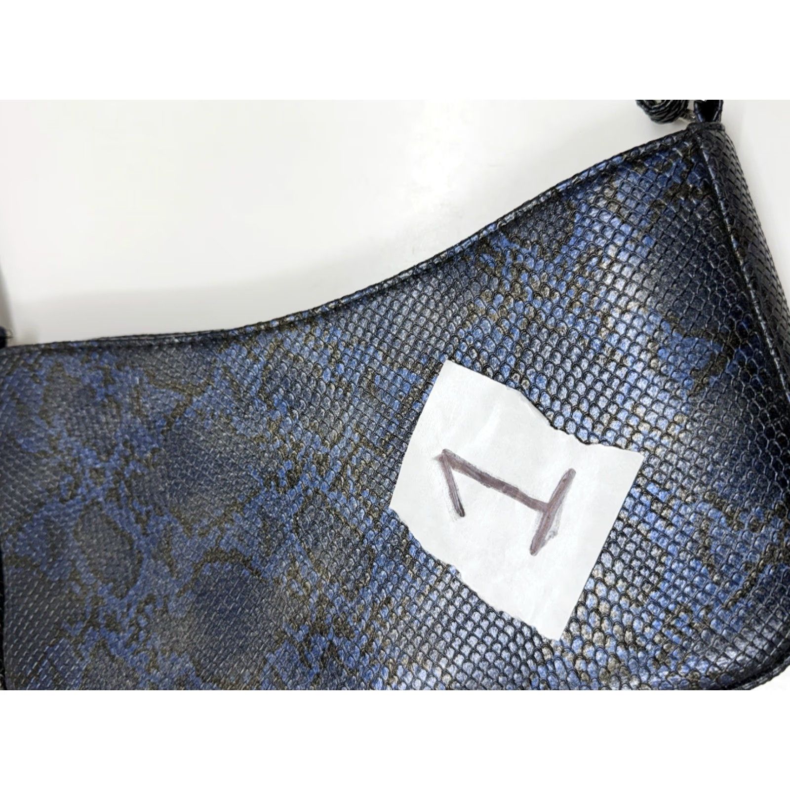 Express Express Womens Handbag Purse Blue Snakeskin Zip Shoulder Bag Size ONE SIZE - 8 Thumbnail
