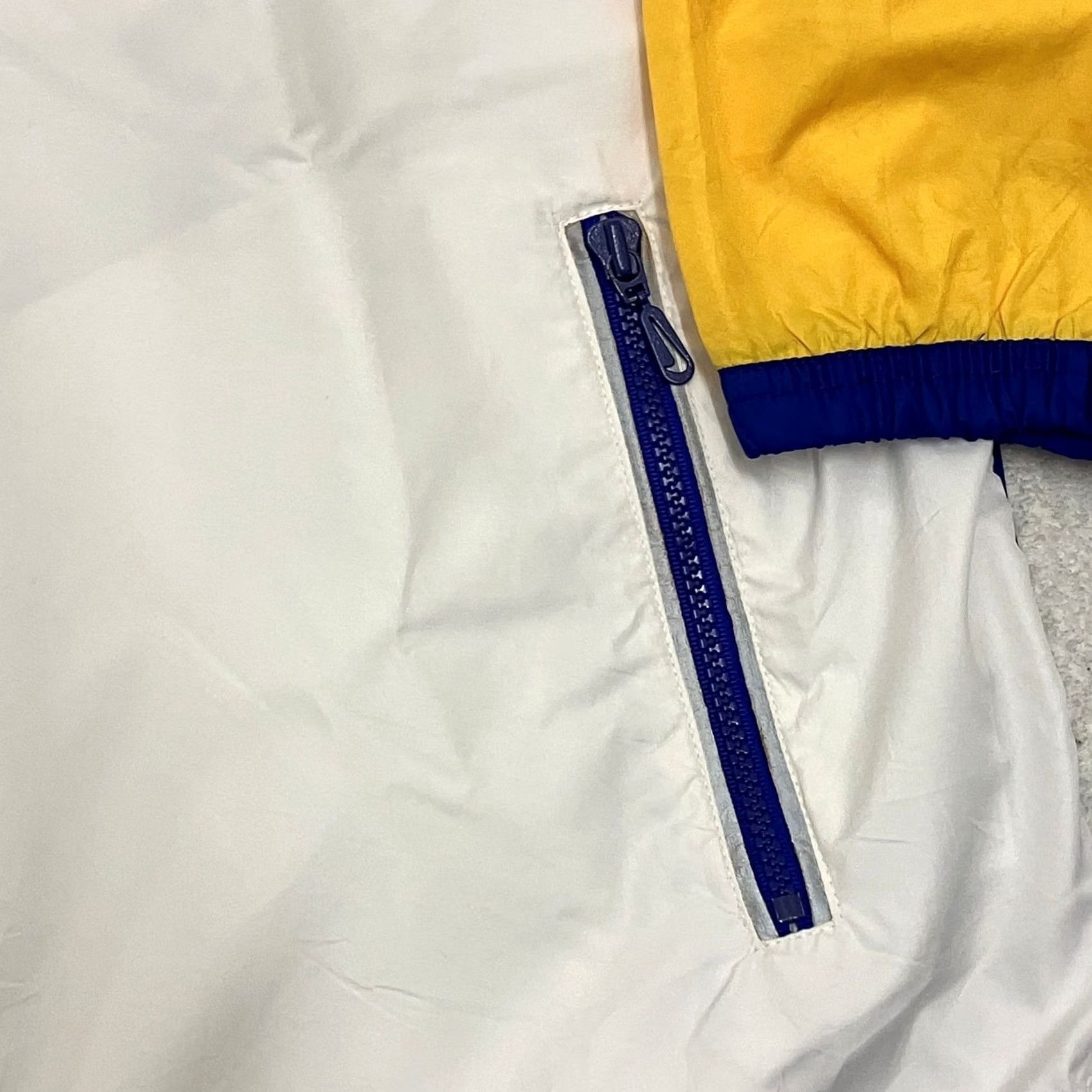 Nike VINTAGE Nike Windbreaker Jacket Womens M 8/10 White Yellow Blue 90s Shell Size M / US 6-8 / IT 42-44 - 6 Thumbnail