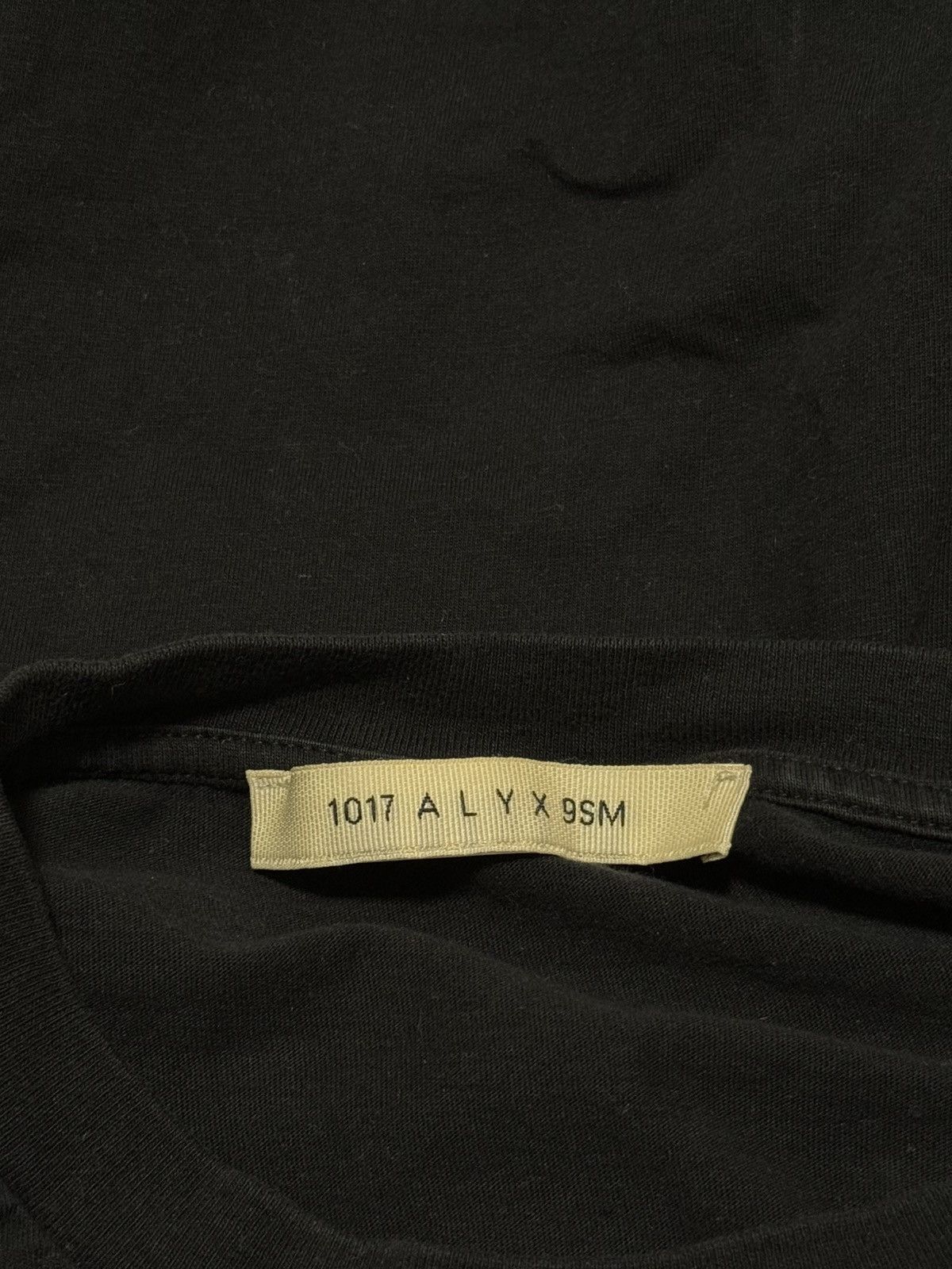 1017 ALYX 9SM 1017 Alyx 9SM Logo Shirt in Black Size US M / EU 48-50 / 2 - 4 Thumbnail