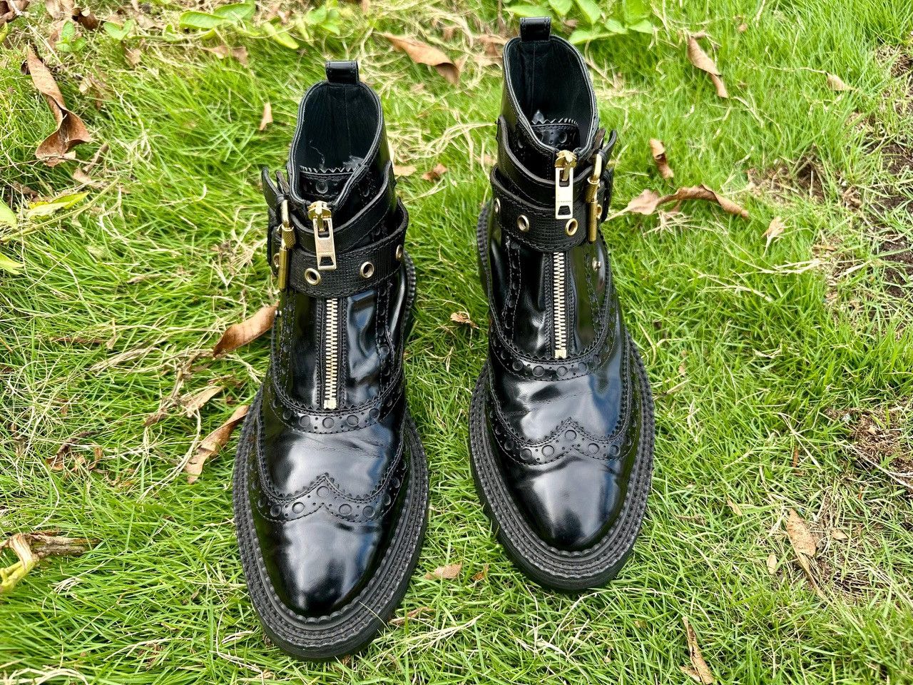 Burberry Authentic Burberry Everdon Brogue Black Leather Ankle Boot Size US 6 / EU 39 - 2 Thumbnail