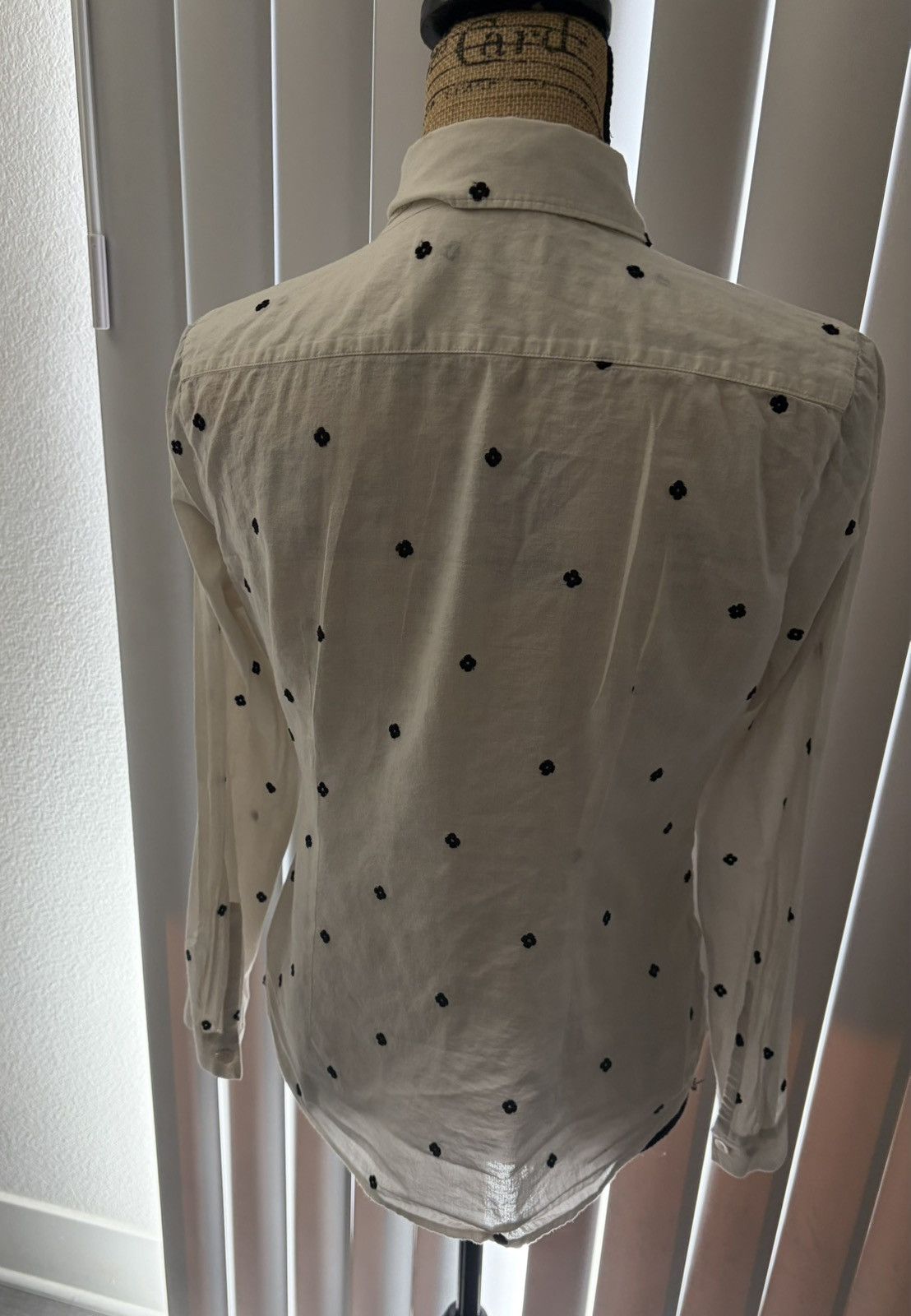 Mango Mango Button-Up Shirt with Black floral embroidered Size S / US 4 / IT 40 - 6 Thumbnail