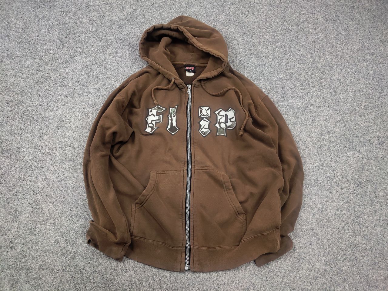 Flip Skateboards Vintage 90's Flip Skateboards Logo Faded Brown Zip Hoodie Size US M / EU 48-50 / 2 - 2 Thumbnail