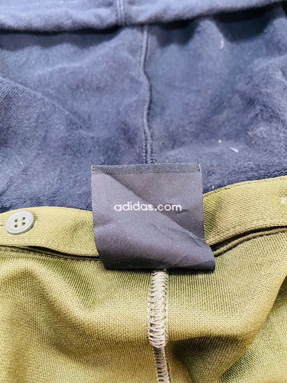 Adidas Rare Adidas Zipper Hoodie Jacket Size US M / EU 48-50 / 2 - 11 Thumbnail