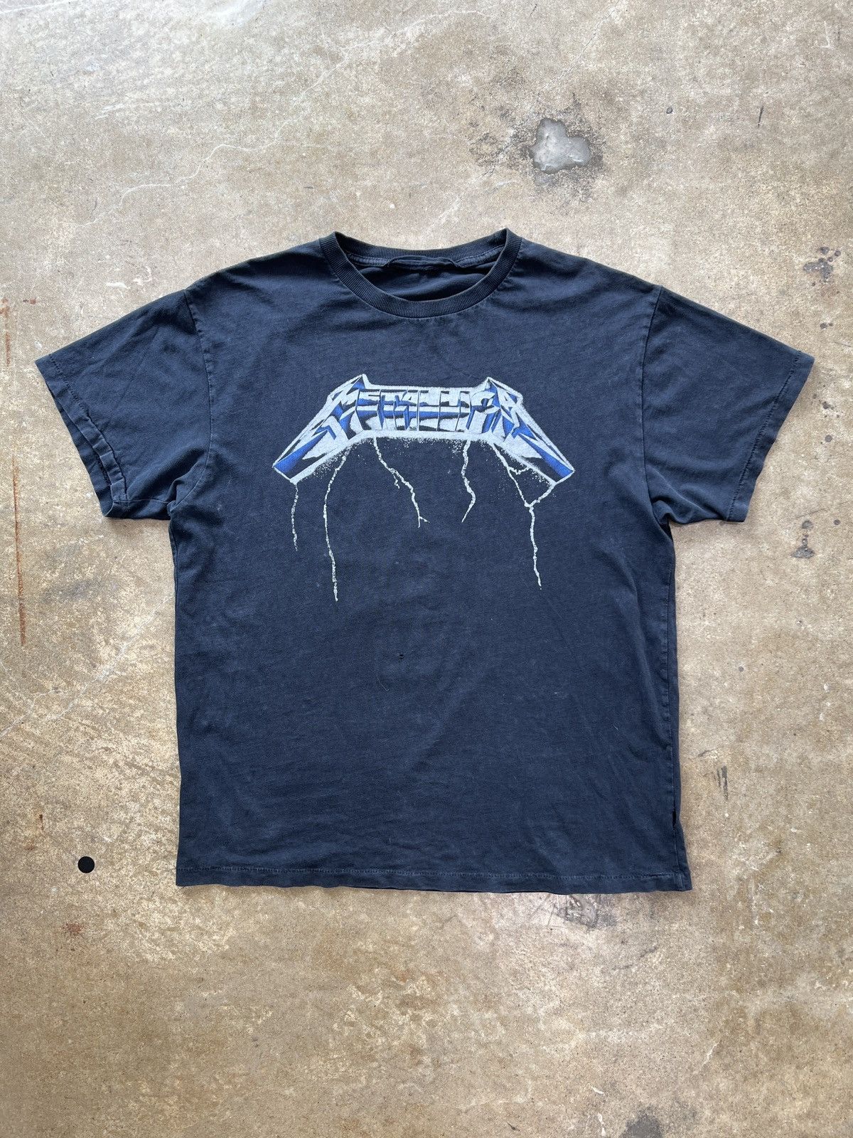 Band Tees Vintage 2000s 80s style Metallica Ride the Lightning Large Size US L / EU 52-54 / 3 - 5 Thumbnail