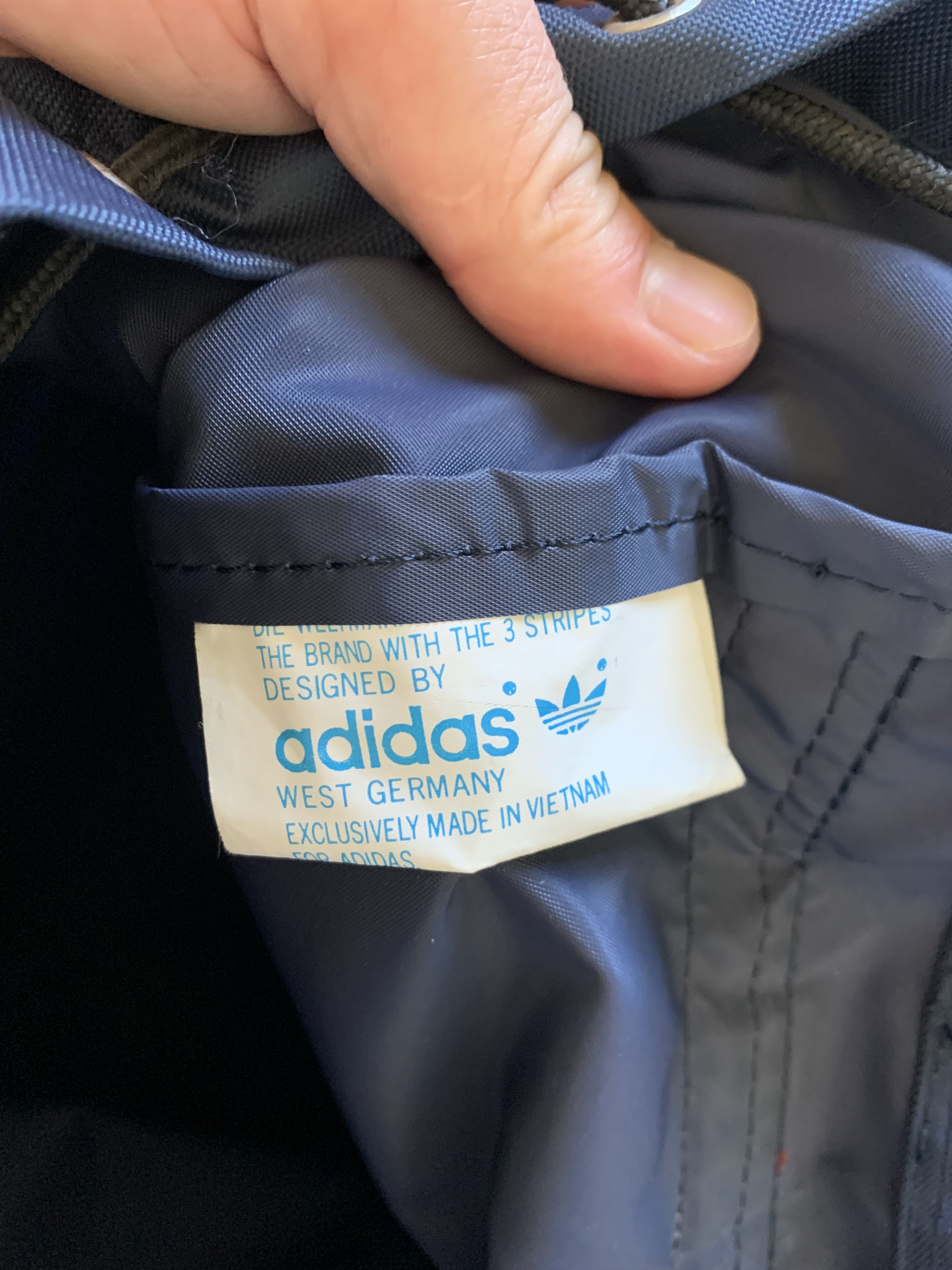 Adidas Rare Adidas New York Training Retro Backpack Size ONE SIZE - 10 Thumbnail