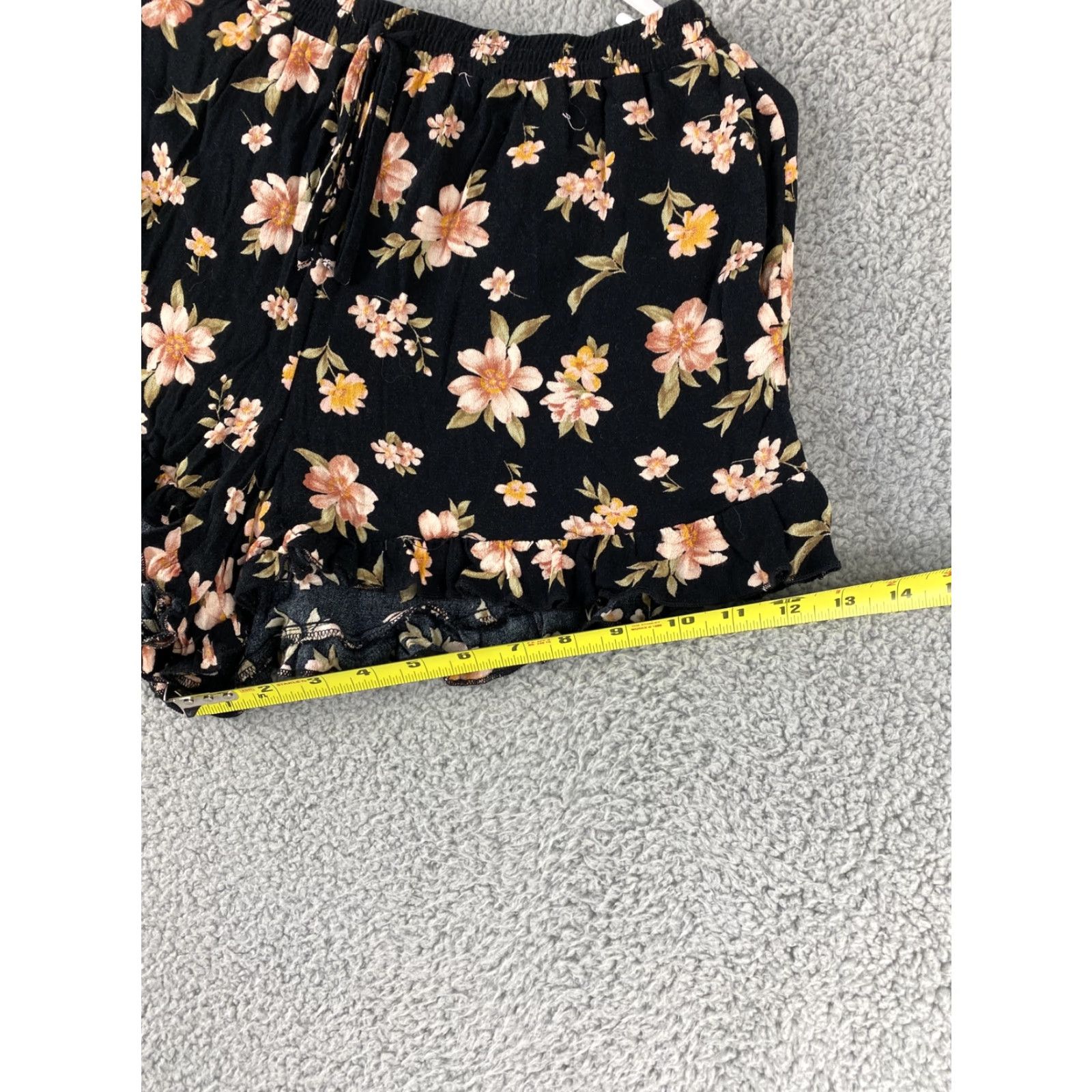 American Eagle Outfitters American Eagle Outfitters Women's Shorts Size S Very Light Flowery / 36-28 Size 28" / US 6 / IT 42 - 5 Thumbnail