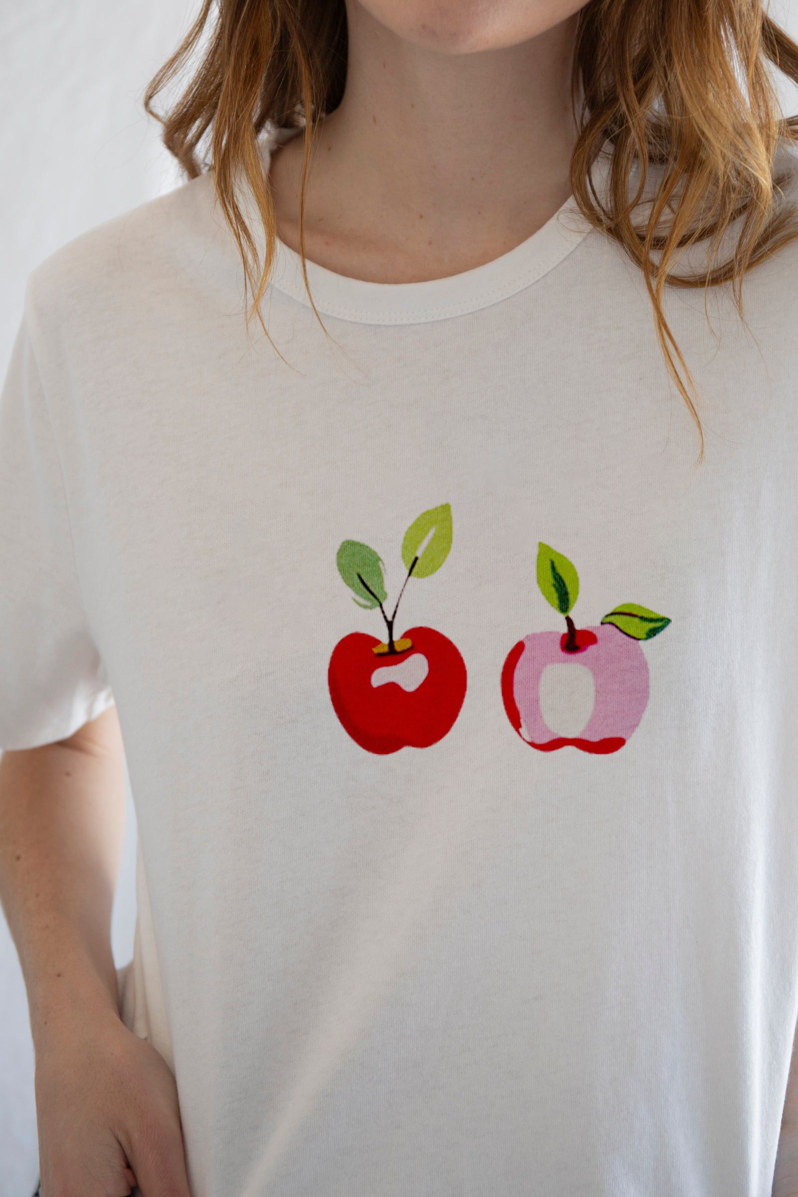Vintage Apple Tee – Vintage 90s Apple Logo T-Shirt Size XS / US 0-2 / IT 36-38 - 1 Thumbnail