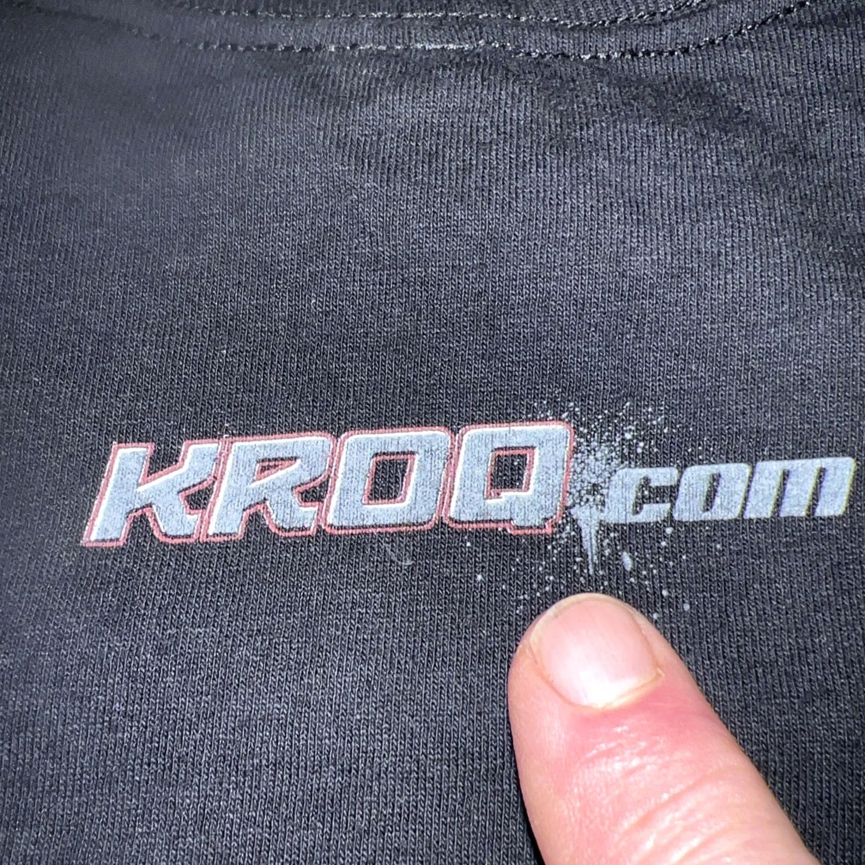 Jerzees KROQ 106.7 LA Radio Station Logo Shirt Adult Medium Black Cotton Jerzees Short Sleeve Crew Neck 80s 90s Rock Music Logo Mens Size US M / EU 48-50 / 2 - 6 Thumbnail