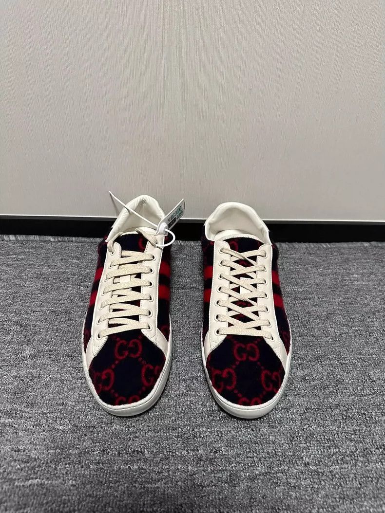Gucci Gucci Black Suede Sneakers Size 9-2506 Size US 9 / EU 42 - 2 Thumbnail
