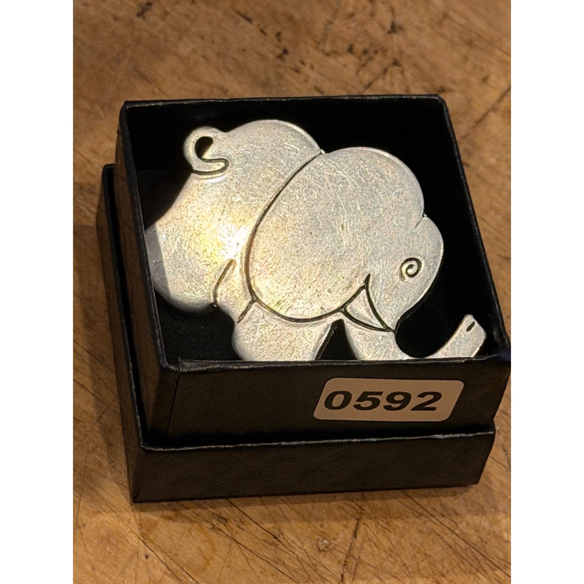 Other Elephant-Shaped Pewter Pin Brooch With Gift Box Size ONE SIZE - 2 Thumbnail