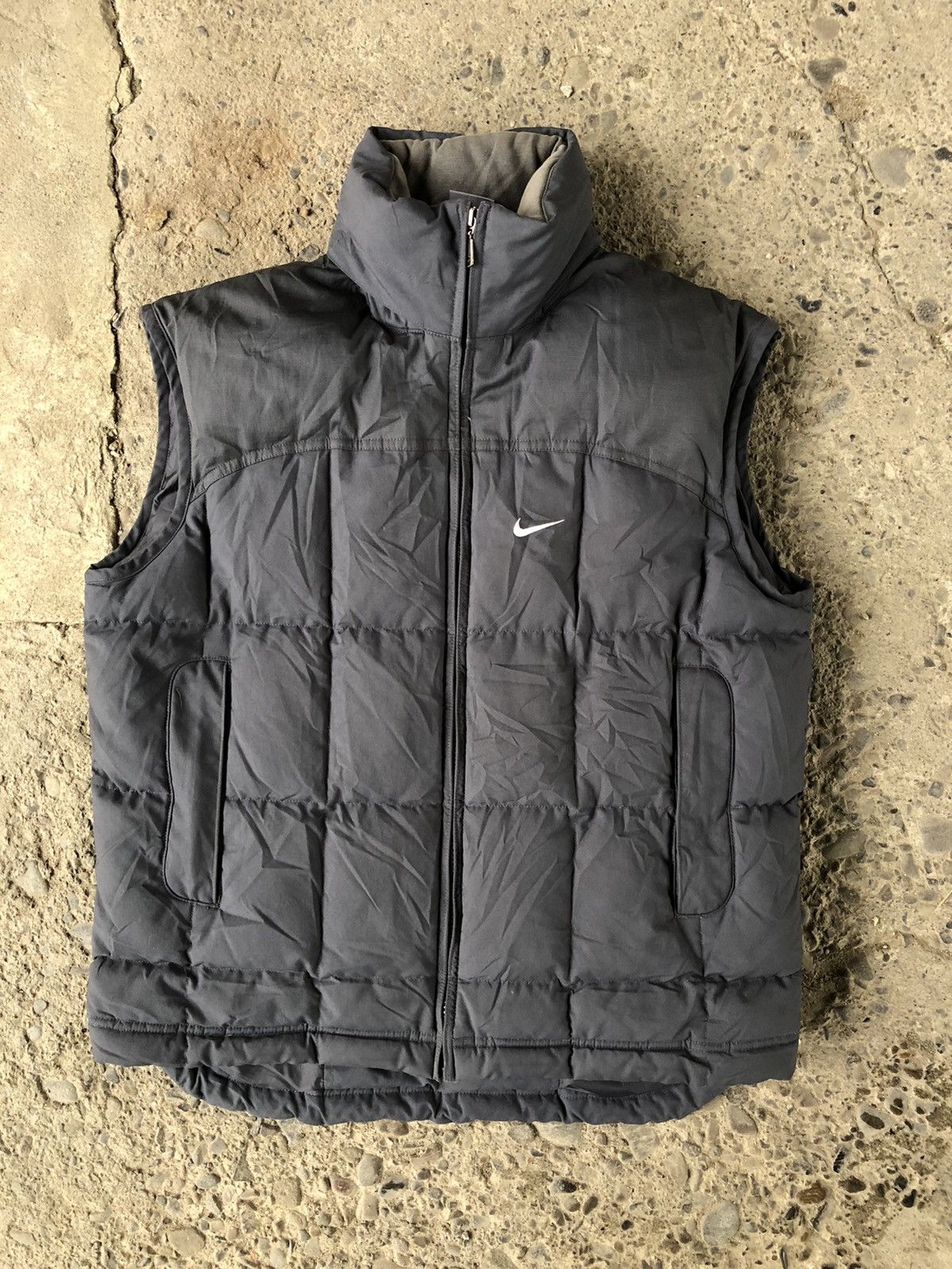 Nike × Vintage Y2k Vintage Nike Grey Vest Swoosh Logo Puffer Size US S / EU 44-46 / 1 - 1 Thumbnail