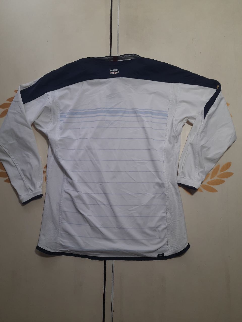 Umbro Umbro England Home Reversible Long Sleeve Jersey 2003-2005 Size US L / EU 52-54 / 3 - 10 Thumbnail