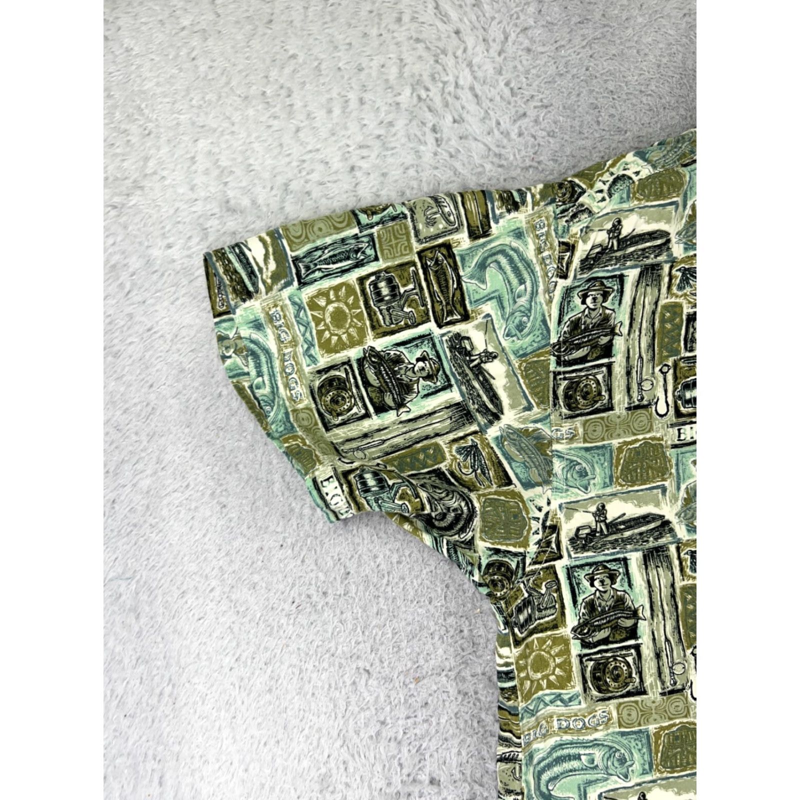 Big Dogs Big Dogs Shirt Mens Small Green 100% Rayon Hawaiian Fish Fishing Boats Size US S / EU 44-46 / 1 - 5 Thumbnail