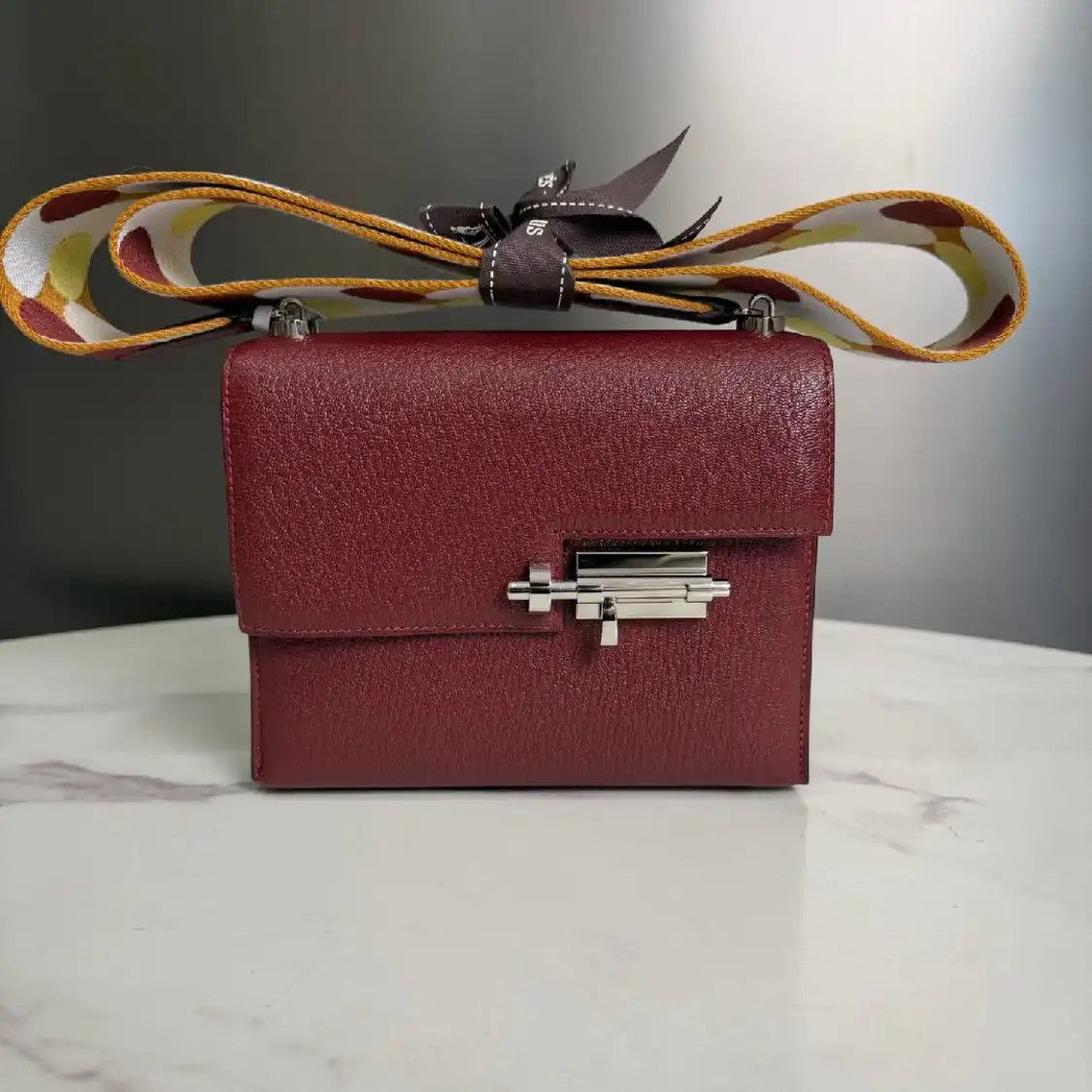 Hermes Hermes Verrou 17 Hermes red Relma crispe goatskin Verrou bolt bag shoulder bag s Size ONE SIZE - 1 Thumbnail