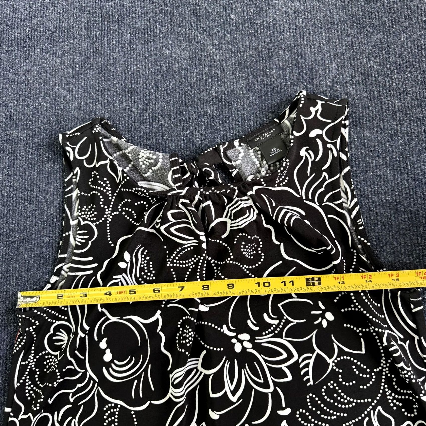 Ann Taylor Ann Taylor Factory Blouse Womens XS Black Floral Sleeveless Keyhole Shell Size XS / US 0-2 / IT 36-38 - 6 Thumbnail