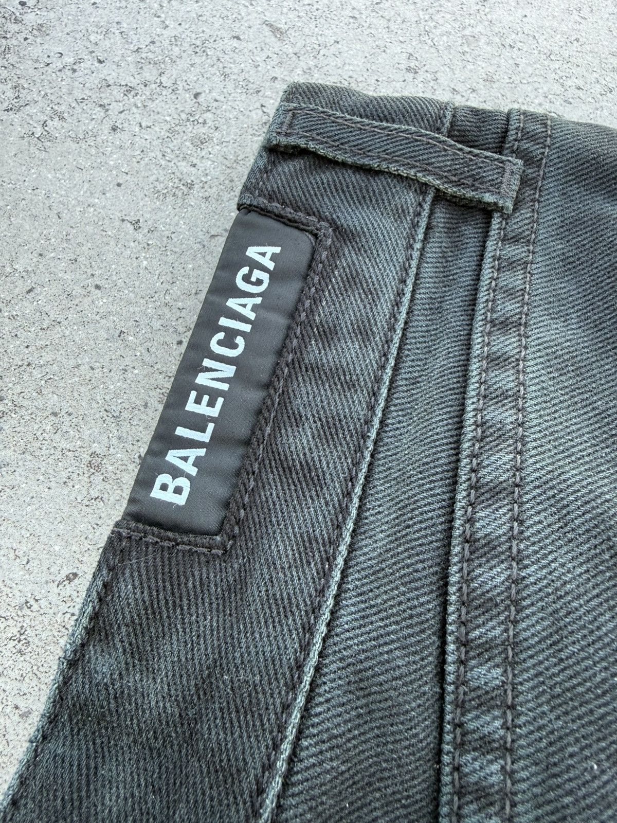 Balenciaga Balenciaga Dark Blue Indigo Straight Denim Jeans Size US 36 / EU 52 - 9 Thumbnail