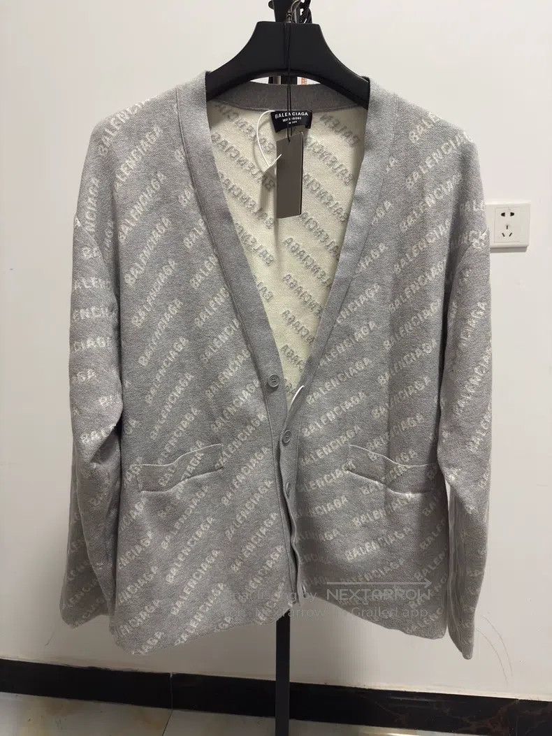 Balenciaga Balenciaga Full-print barrage cardigan Size US M / EU 48-50 / 2 - 1 Thumbnail
