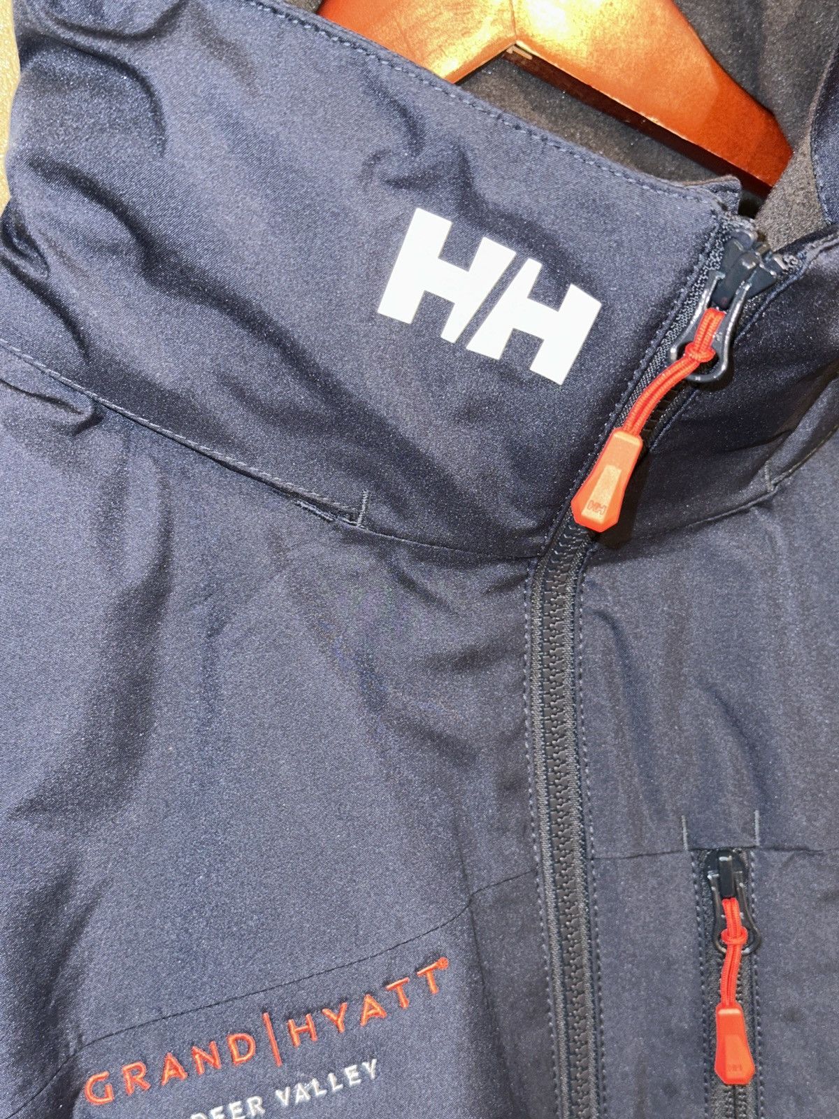 Helly Hansen HELLY HANSEN CREW HOODED MIDLAYER JACKET NAVY 34442 597 Size US XL / EU 56 / 4 - 4 Thumbnail