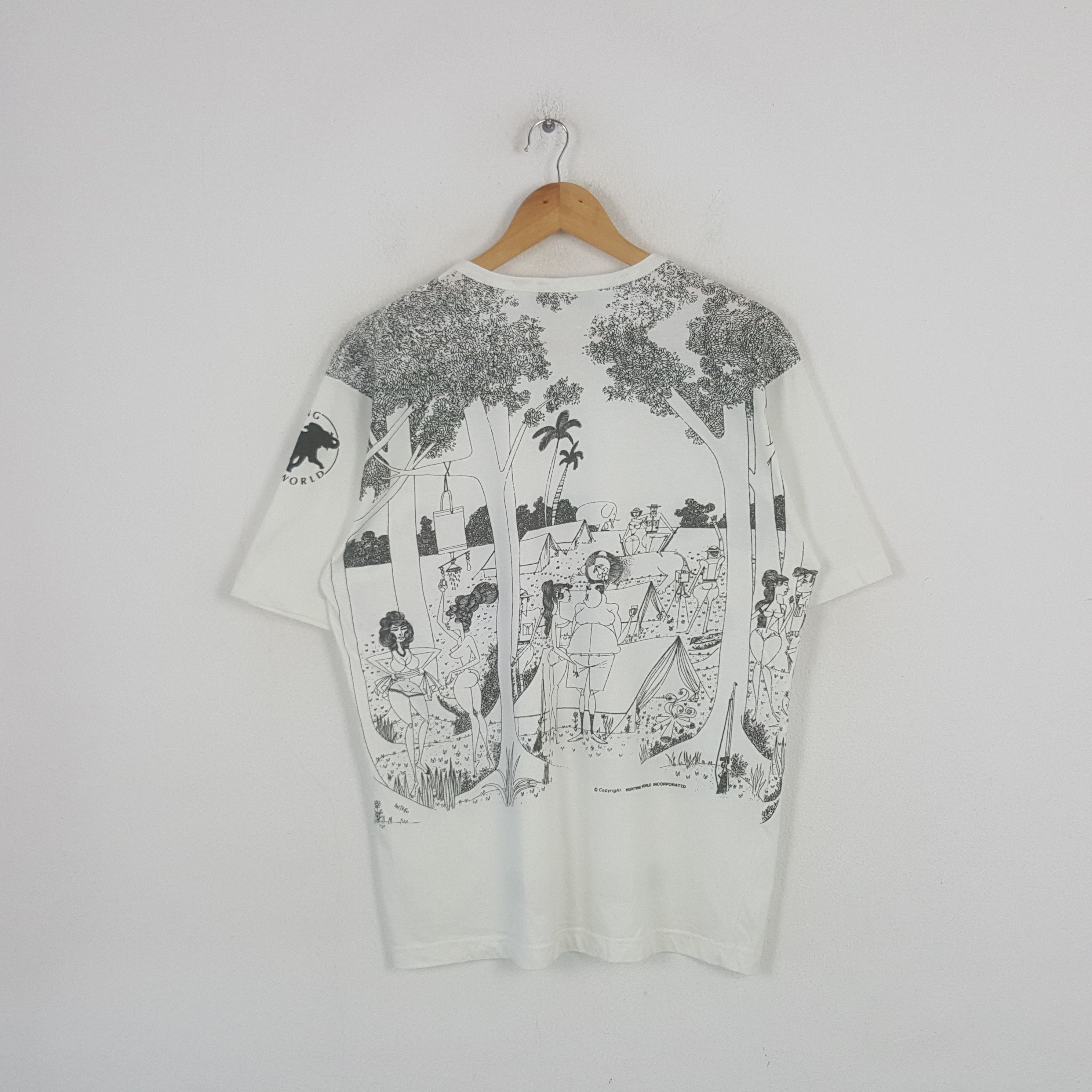 Japanese Brand Vintage Hunting World Japanese Brand Art Tshirt RR17 Size US M / EU 48-50 / 2 - 3 Thumbnail
