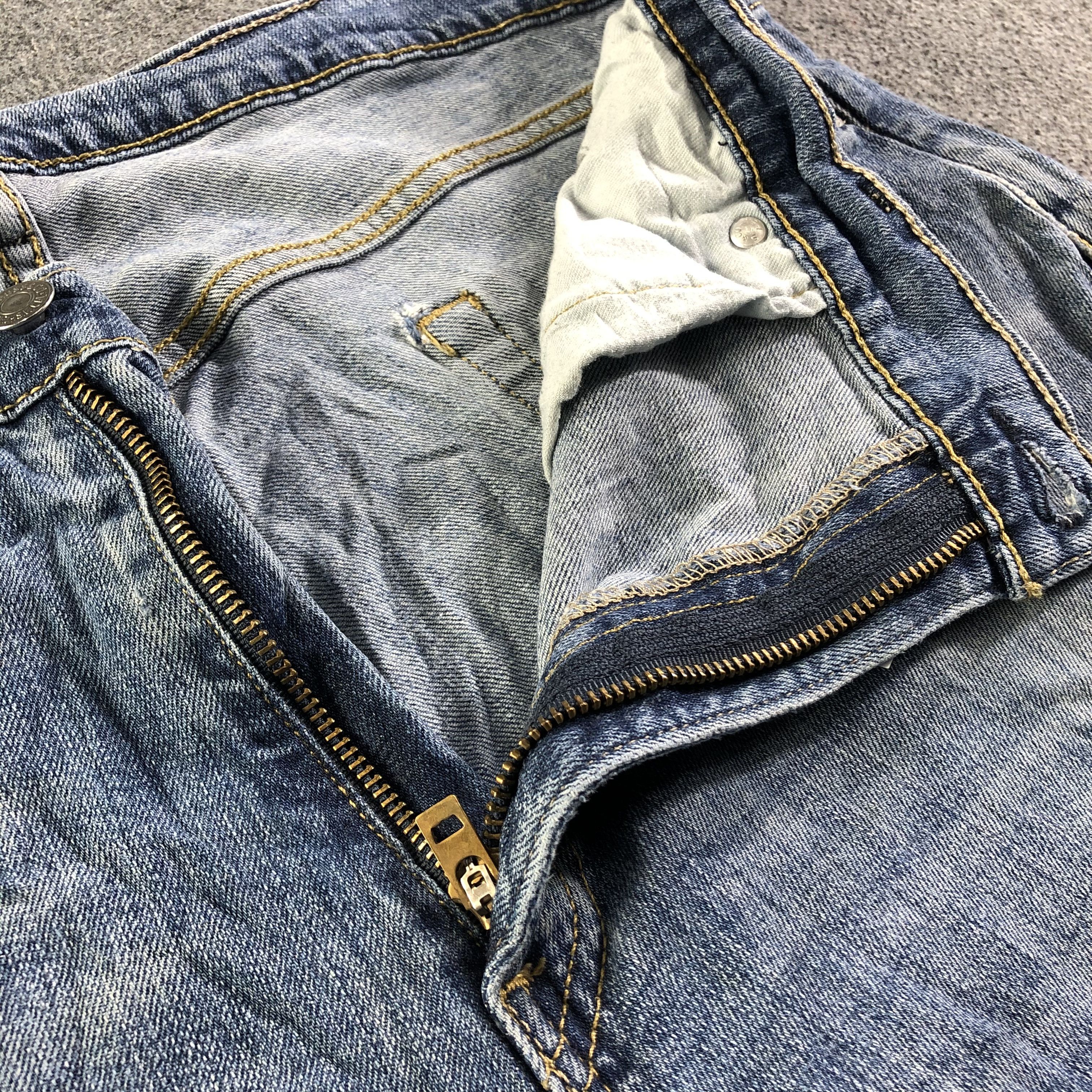 Levi's Vintage Blue Wash Levis 559 Jeans-J4093 Size US 36 / EU 52 - 8 Thumbnail
